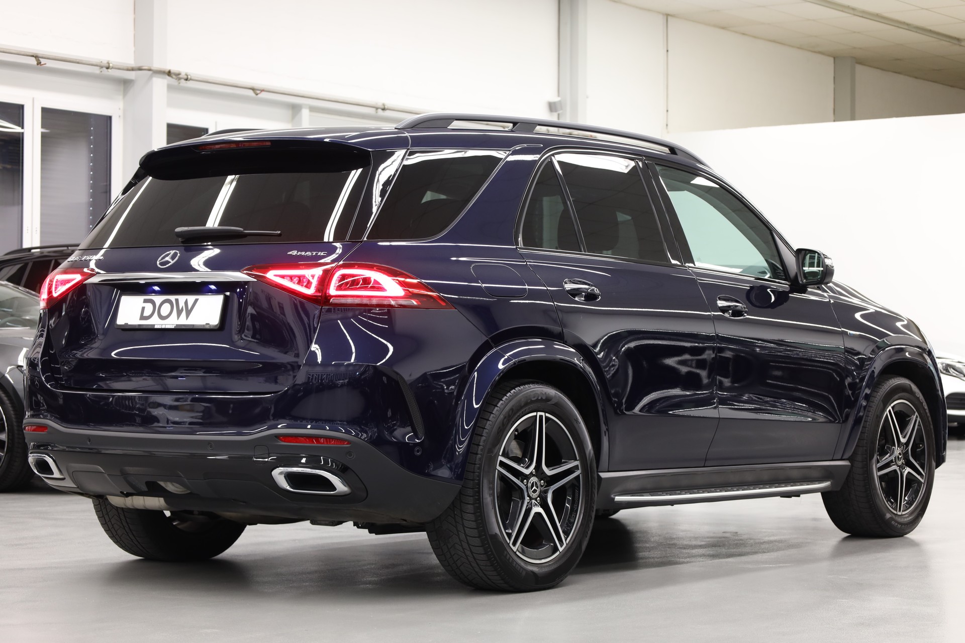 MERCEDES-BENZ GLE 350 de AMG Line 4matic-image-5