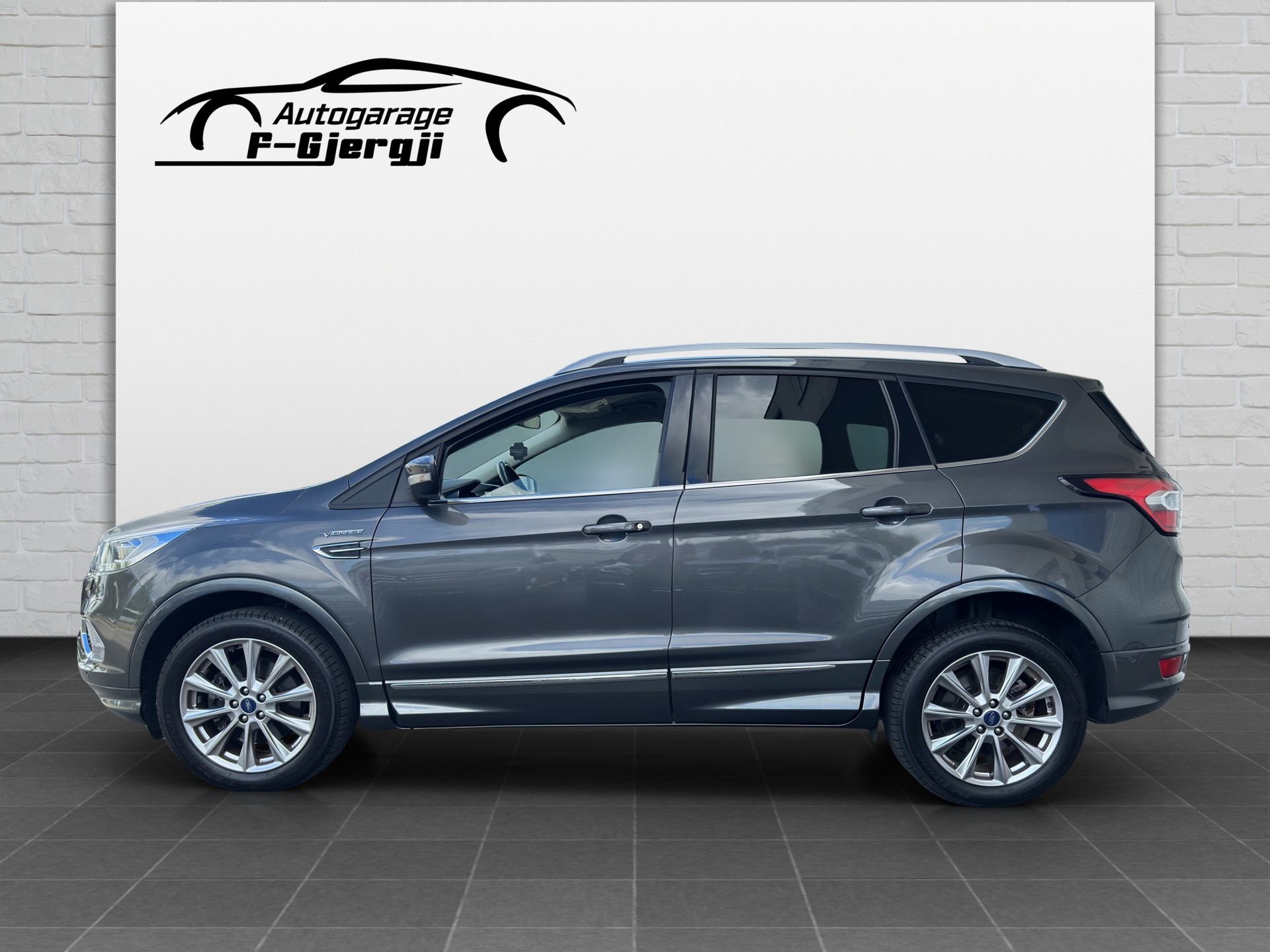 FORD Kuga 2.0 TDCi Vignale 4WD PowerShift-image-4