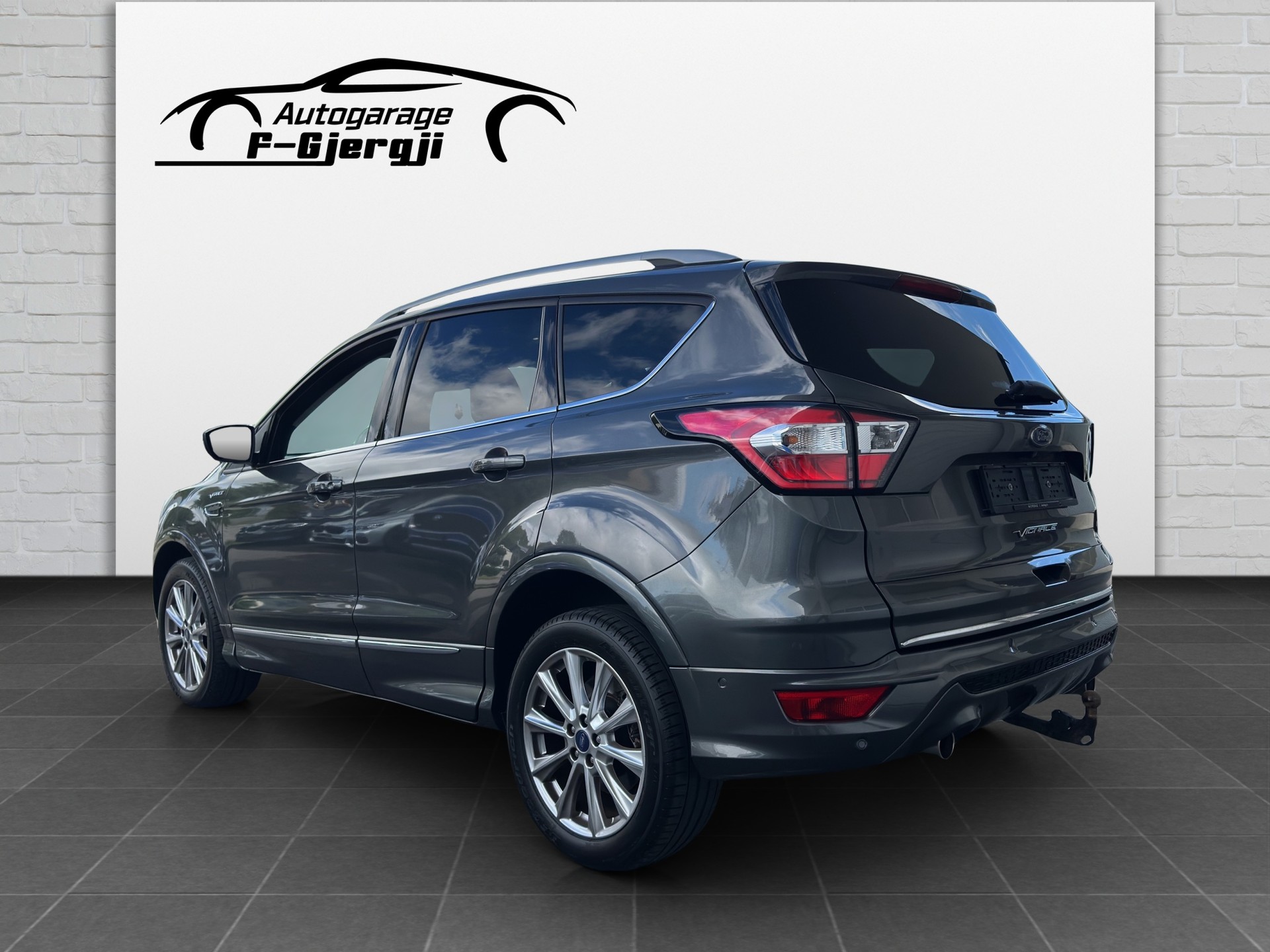 FORD Kuga 2.0 TDCi Vignale 4WD PowerShift-image-3