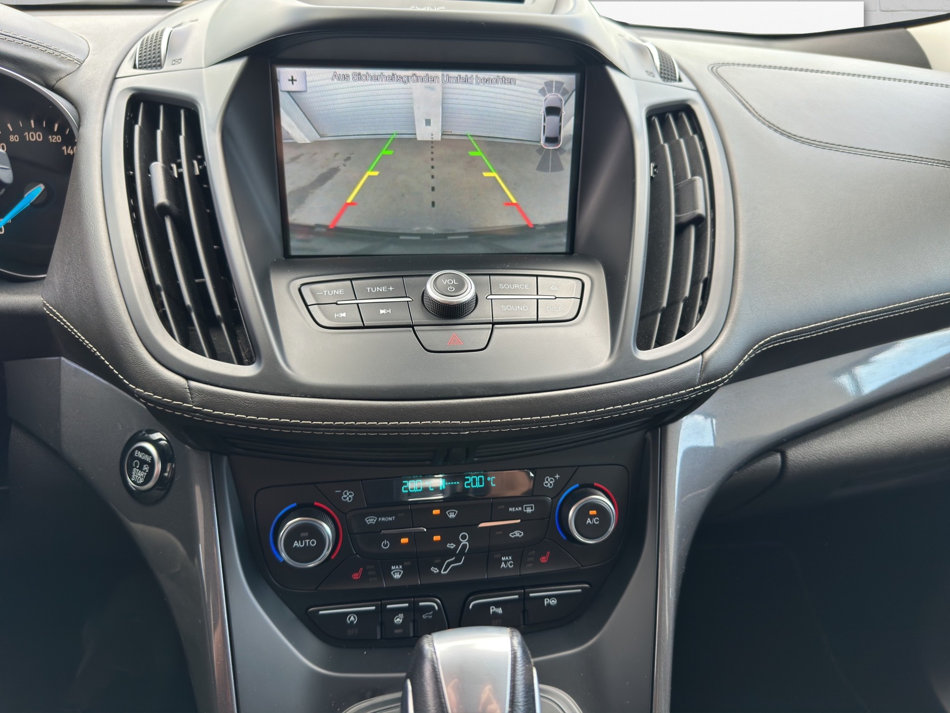 FORD Kuga 2.0 TDCi Vignale 4WD PowerShift-image-10