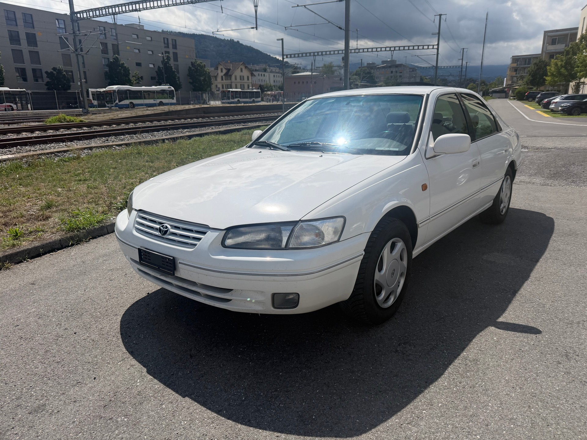 TOYOTA Camry 2.2-image-0