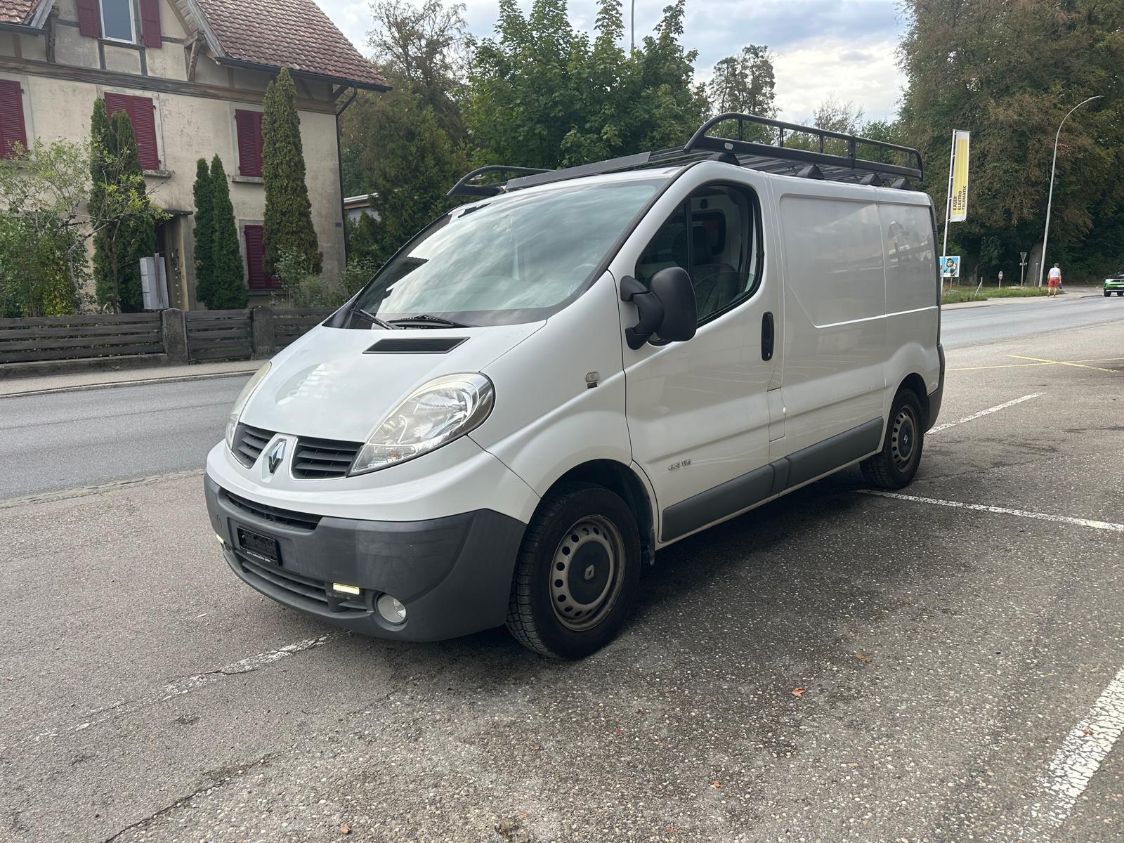 RENAULT Trafic 2.0 dCi 115 2.9t L2H1-image-1