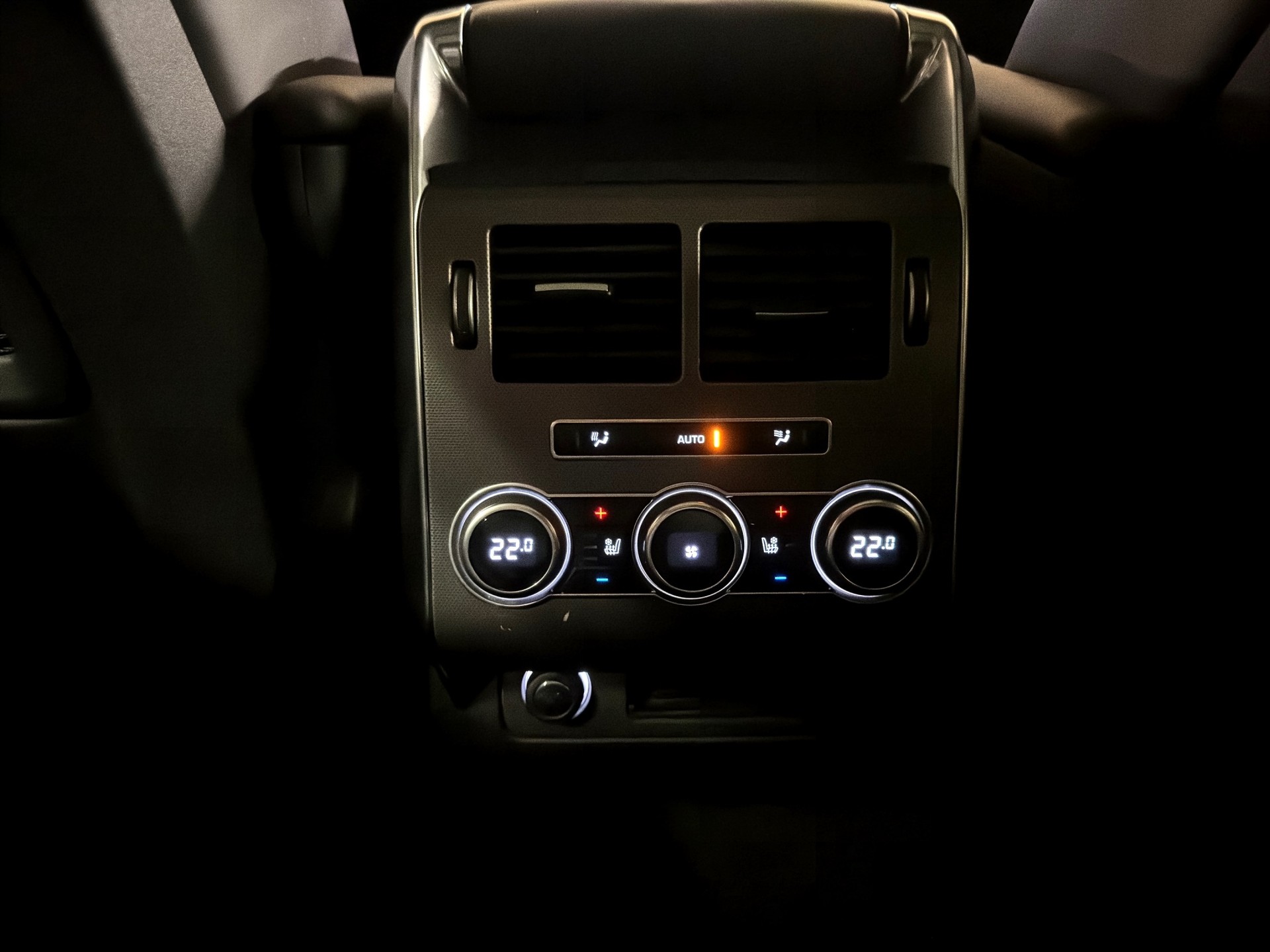 LAND ROVER Range Rover Sport 4.4 SDV8 HSE Dynamic Automatic-image-17