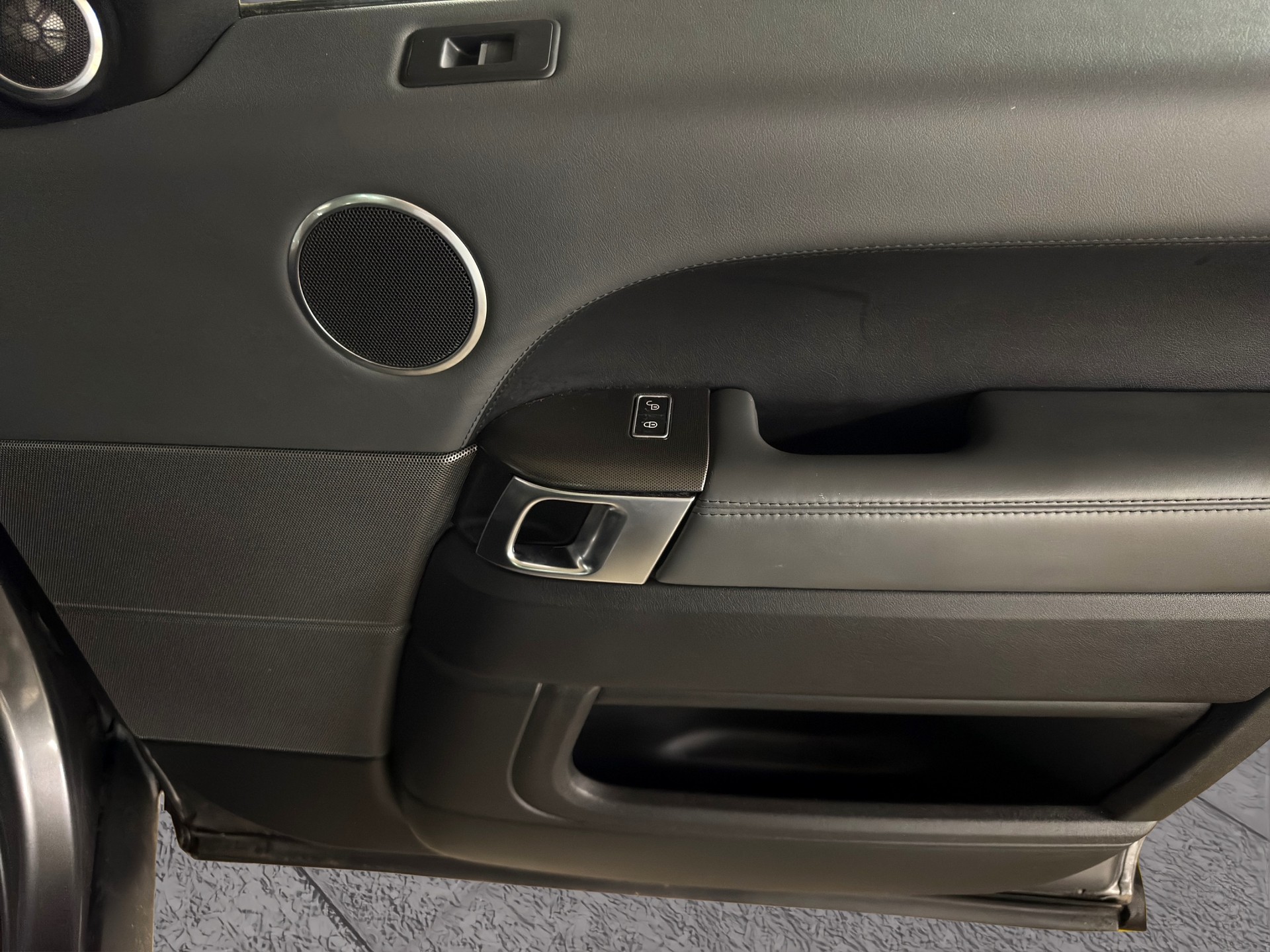 LAND ROVER Range Rover Sport 4.4 SDV8 HSE Dynamic Automatic-image-24