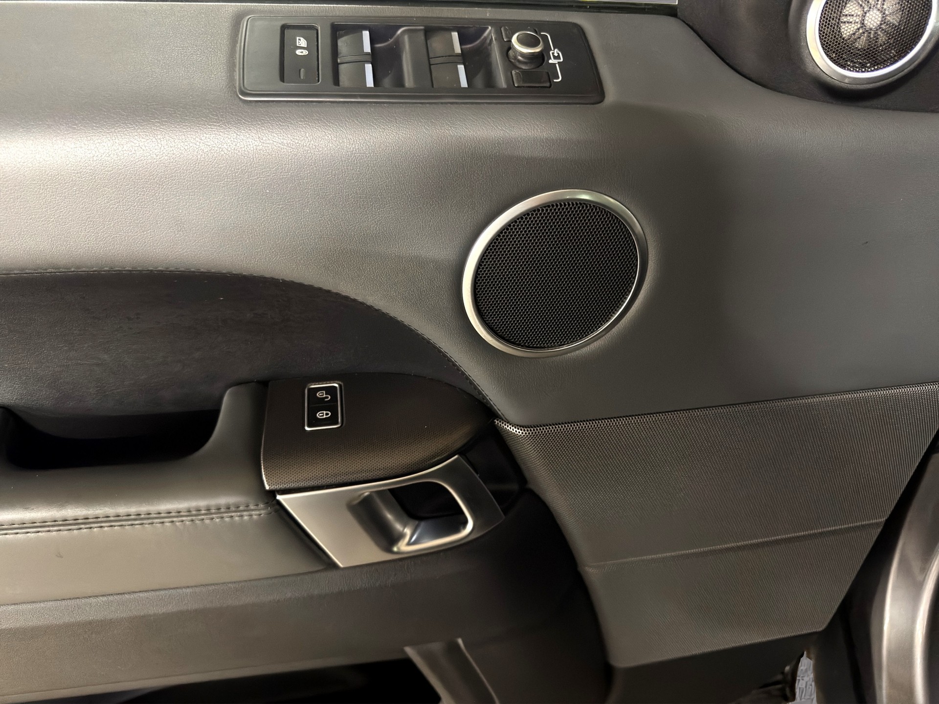 LAND ROVER Range Rover Sport 4.4 SDV8 HSE Dynamic Automatic-image-9