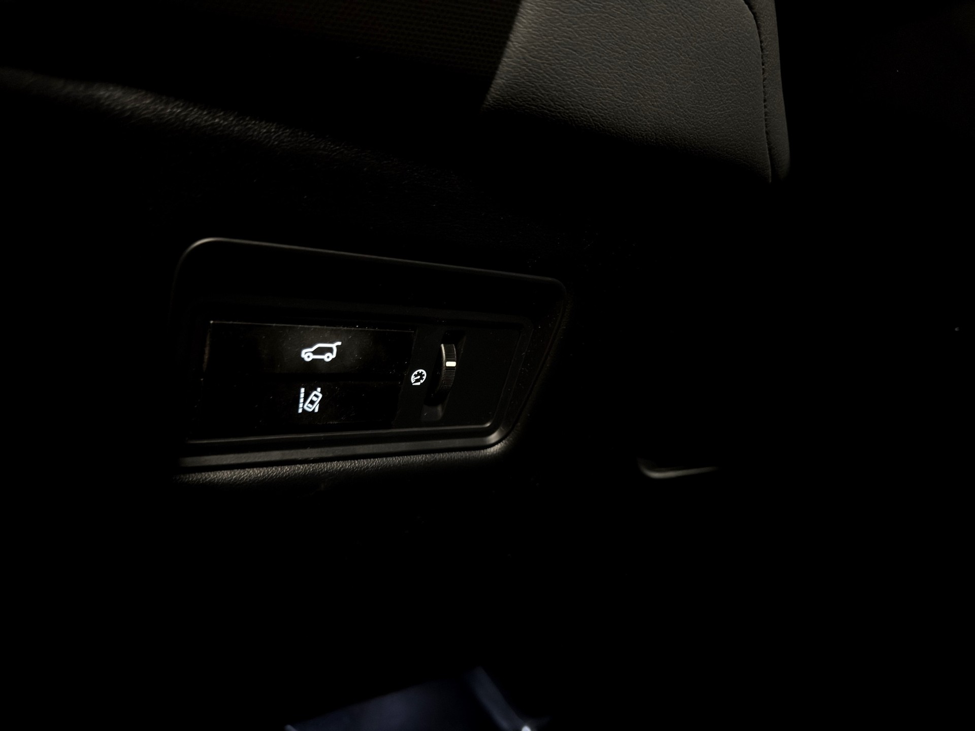 LAND ROVER Range Rover Sport 4.4 SDV8 HSE Dynamic Automatic-image-27