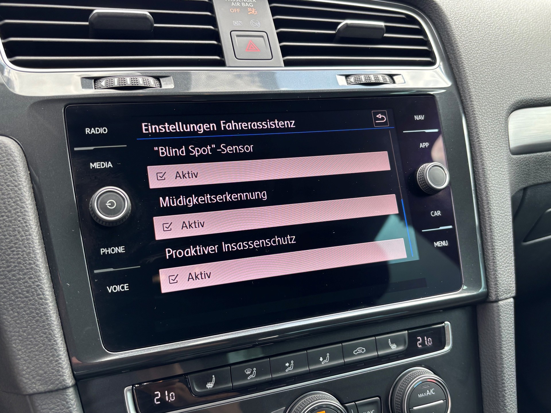 VW Golf Variant 1.5 TSI EVO Comfortline DSG-image-11