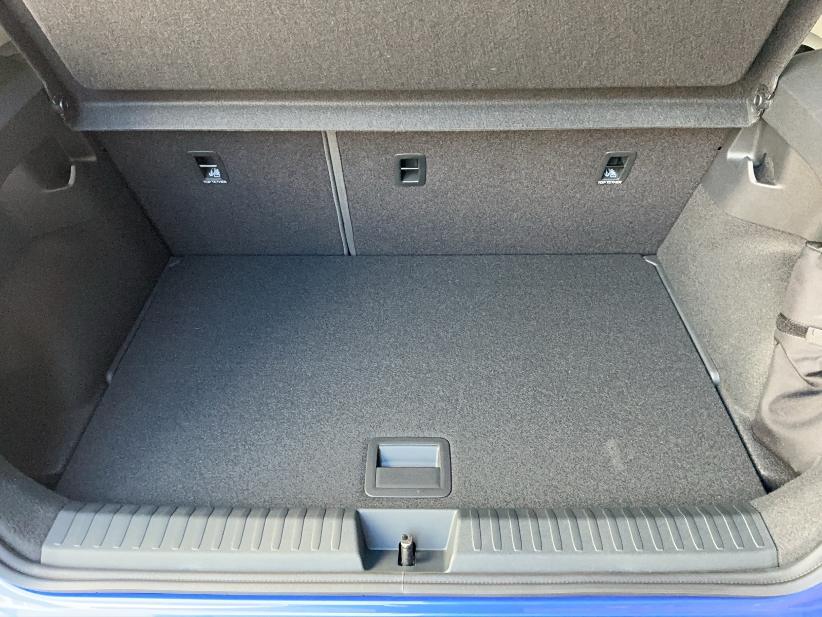 VW ID.Polo 52 kWh Life Edition One-image-11