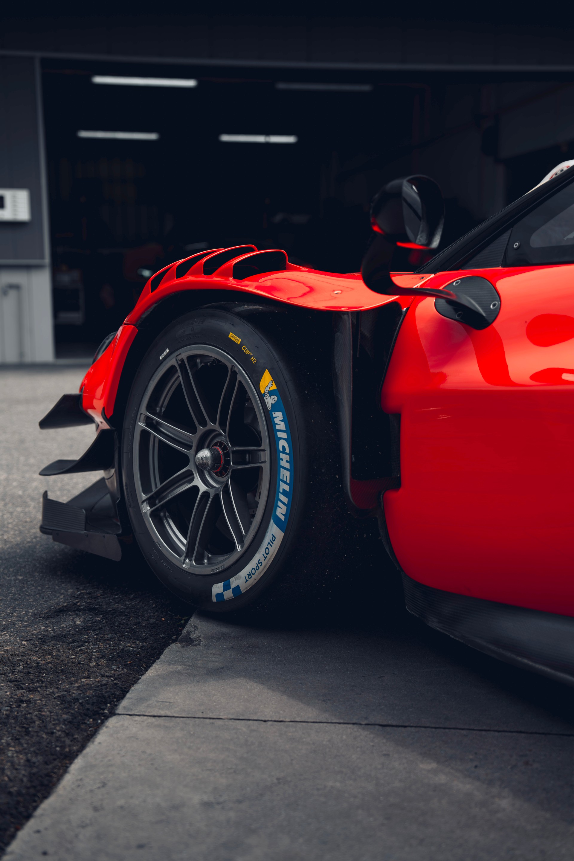 FERRARI 296 GT3-image-4