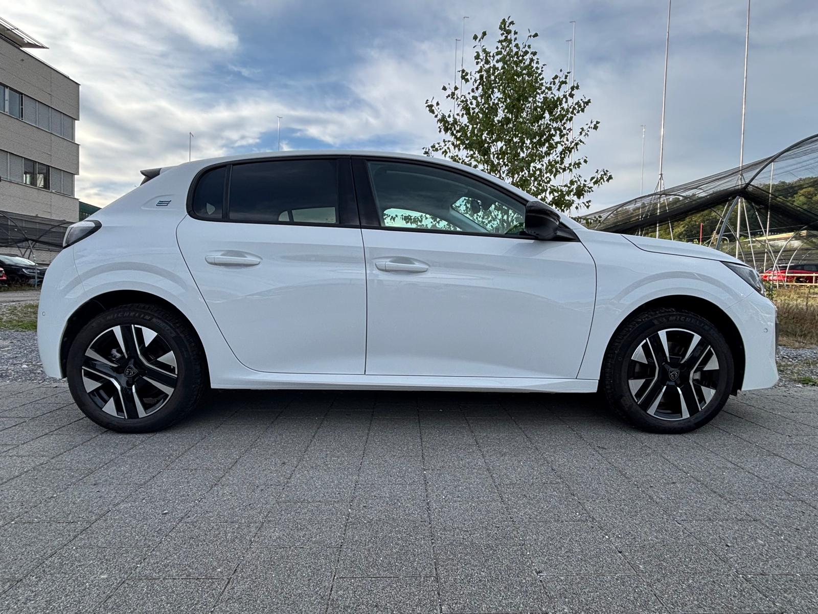 PEUGEOT 208 Elektrik 100 kW Allure-image-5