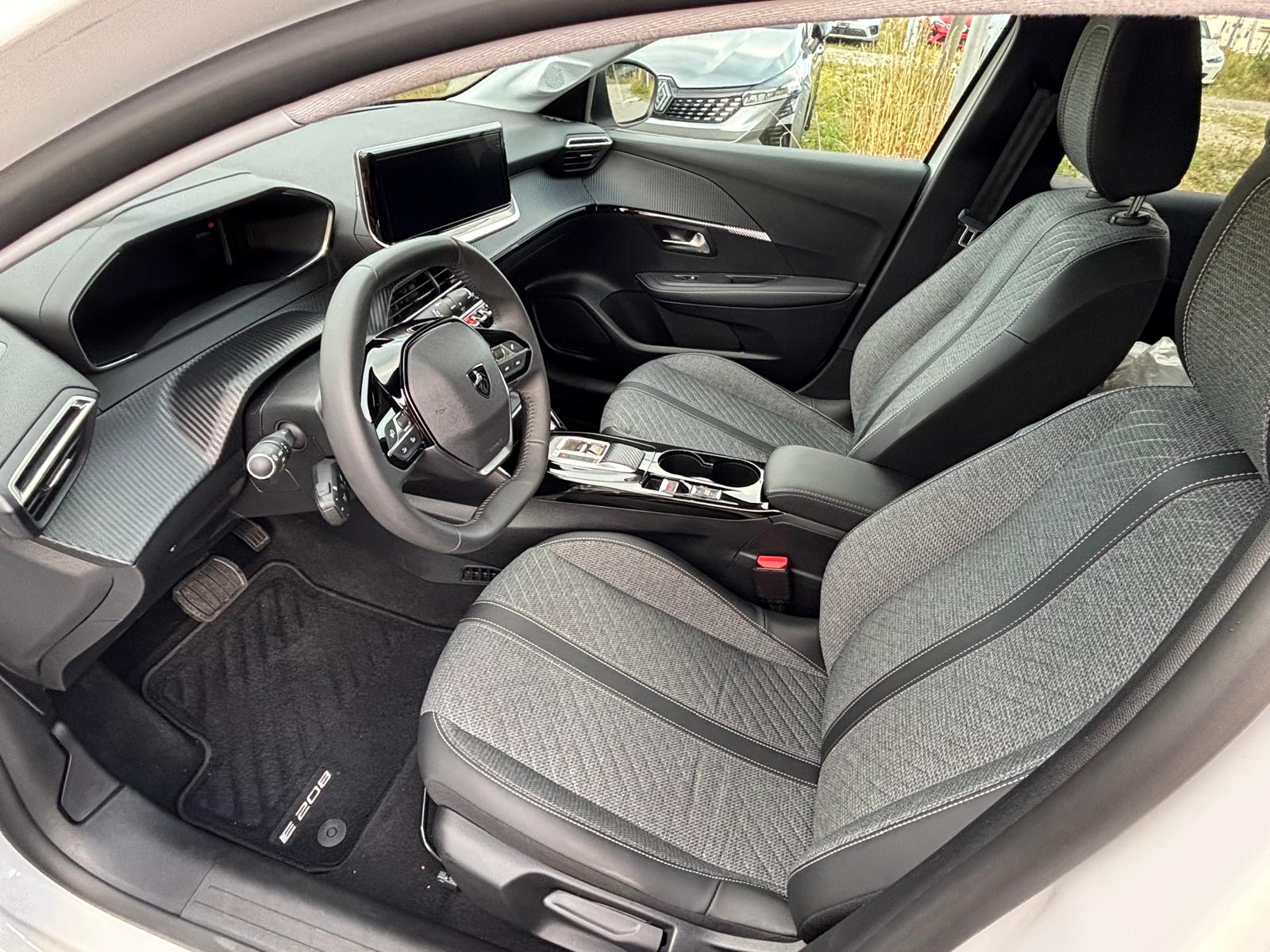 PEUGEOT 208 Elektrik 100 kW Allure-image-8