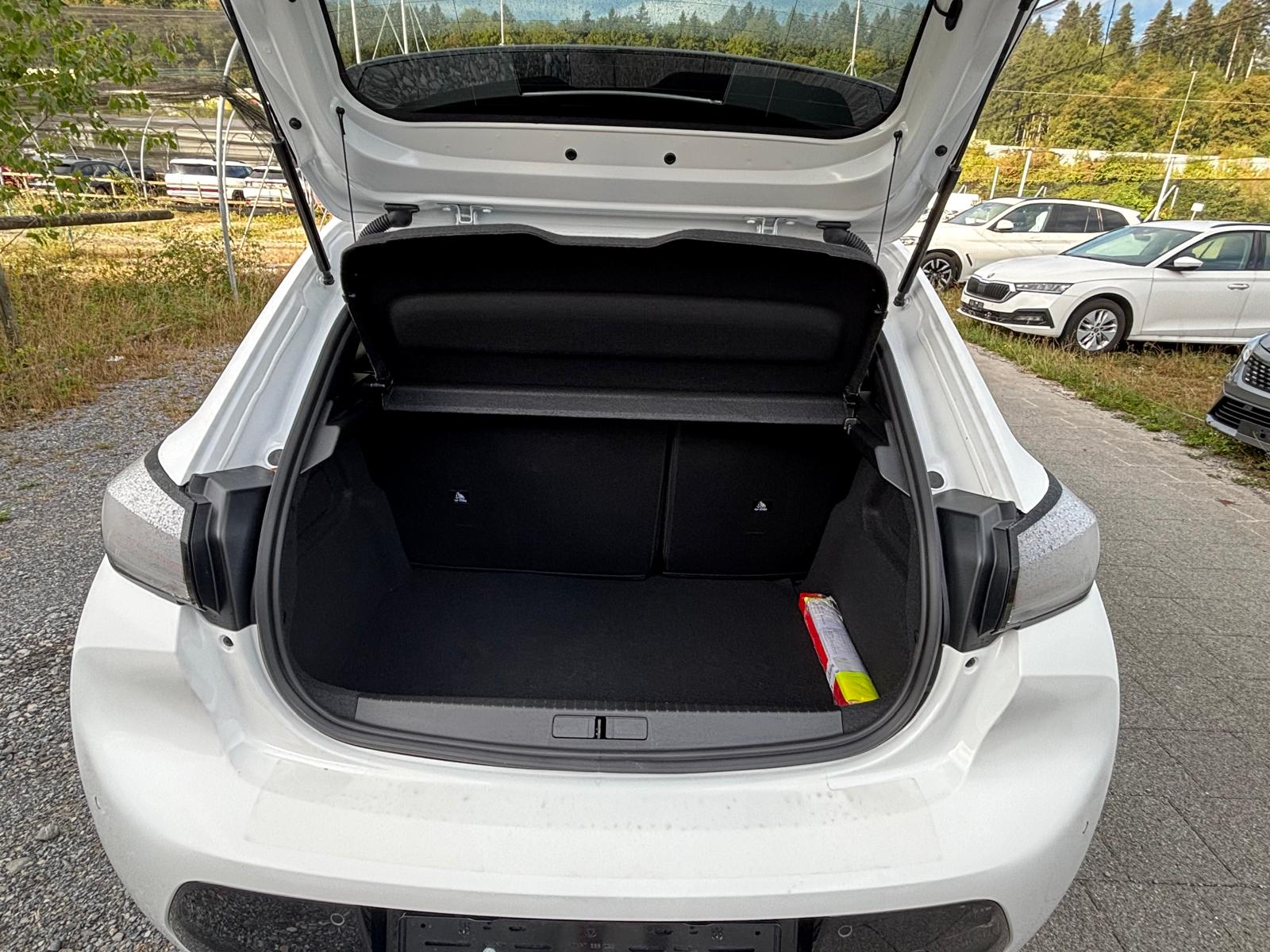 PEUGEOT 208 Elektrik 100 kW Allure-image-17