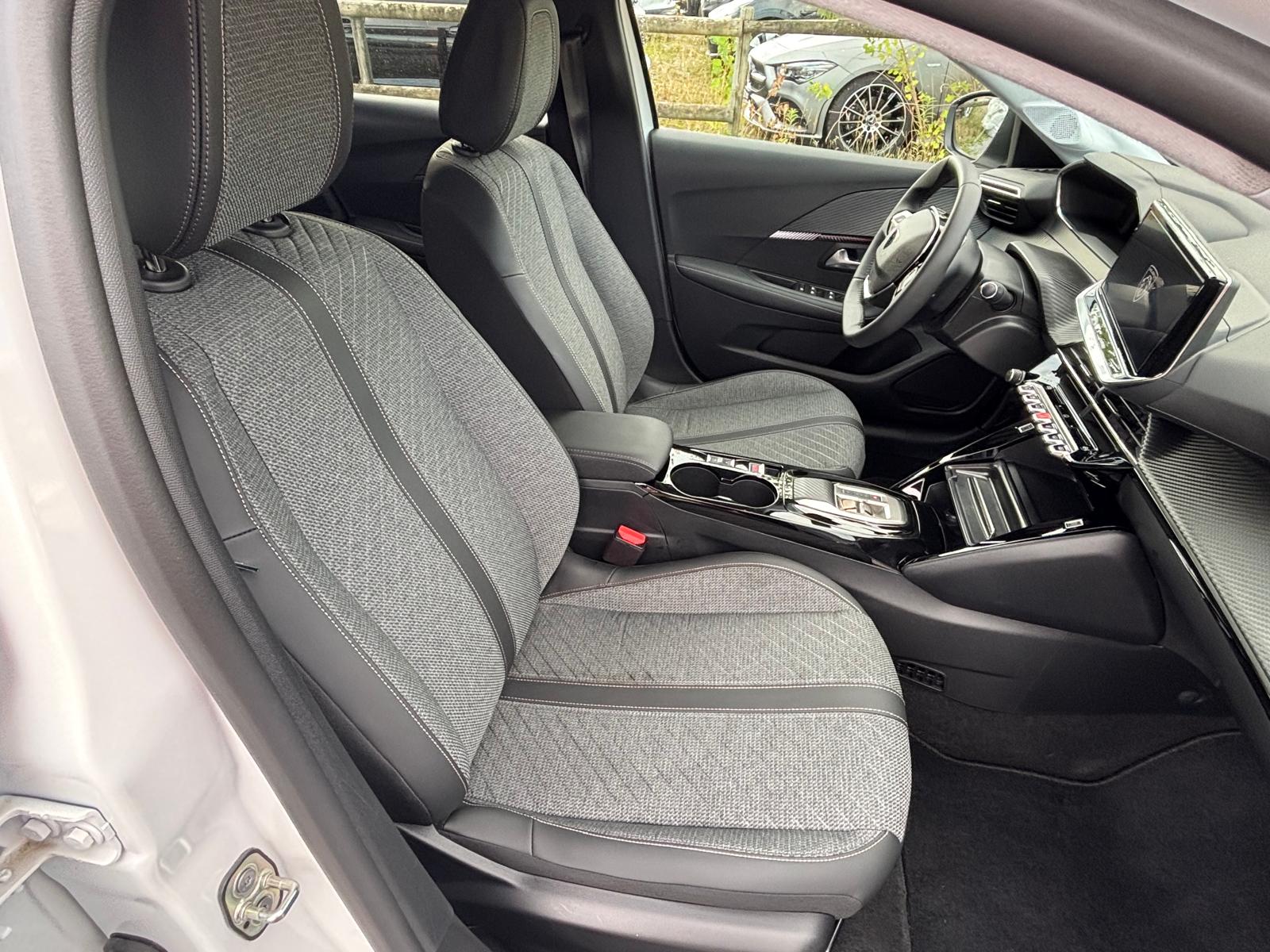 PEUGEOT 208 Elektrik 100 kW Allure-image-15