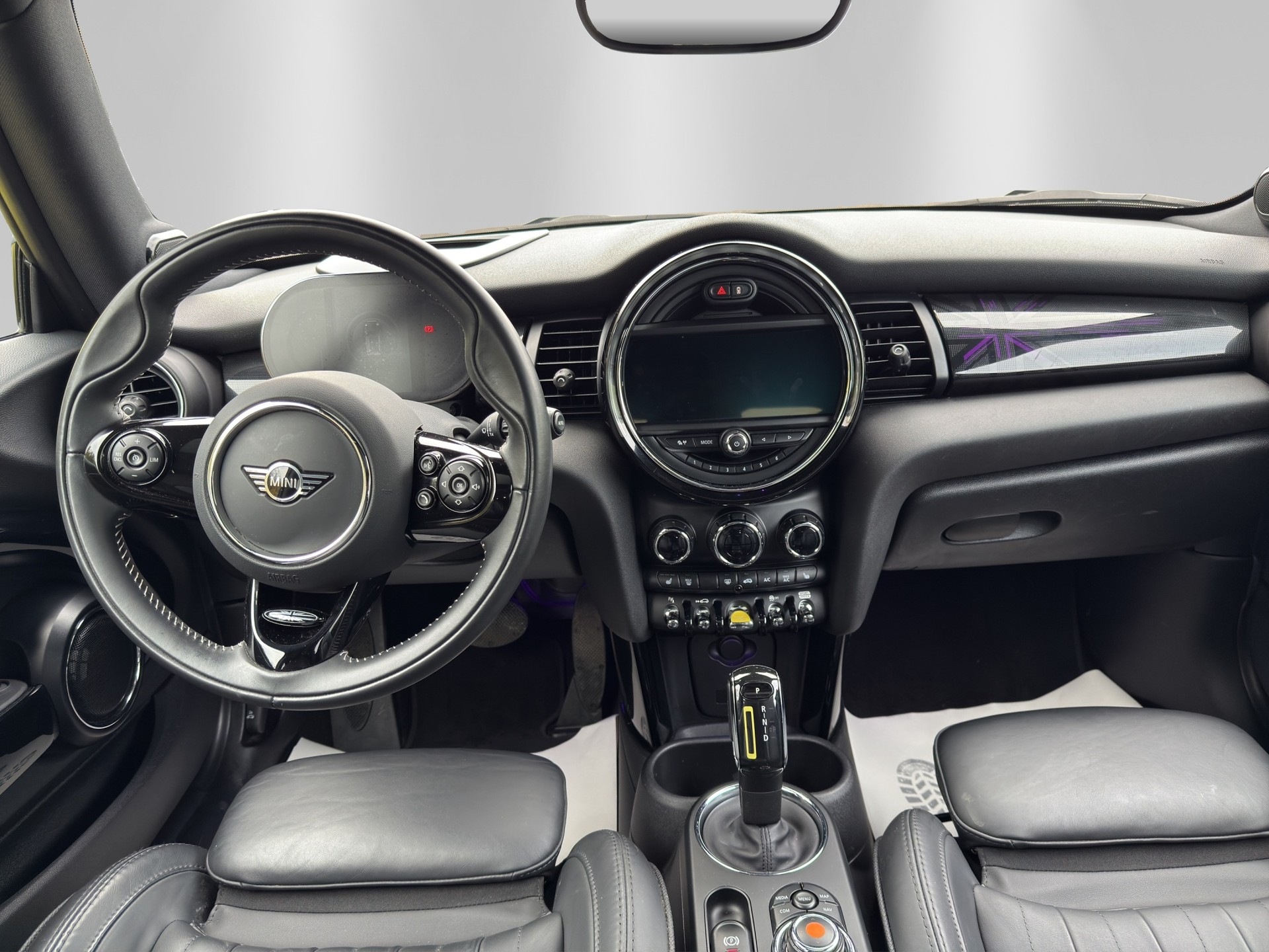MINI Cooper SE-image-9