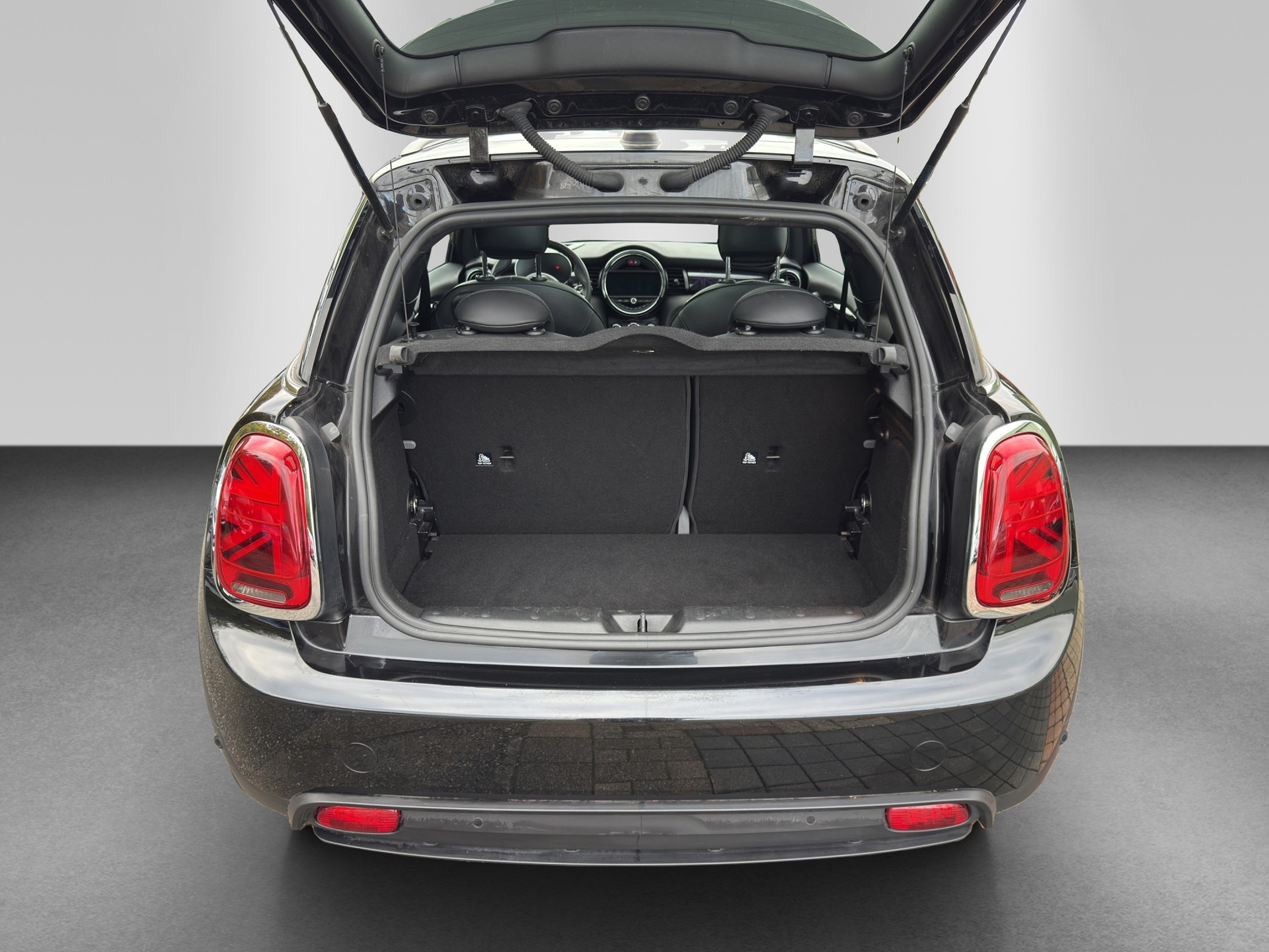 MINI Cooper SE-image-17
