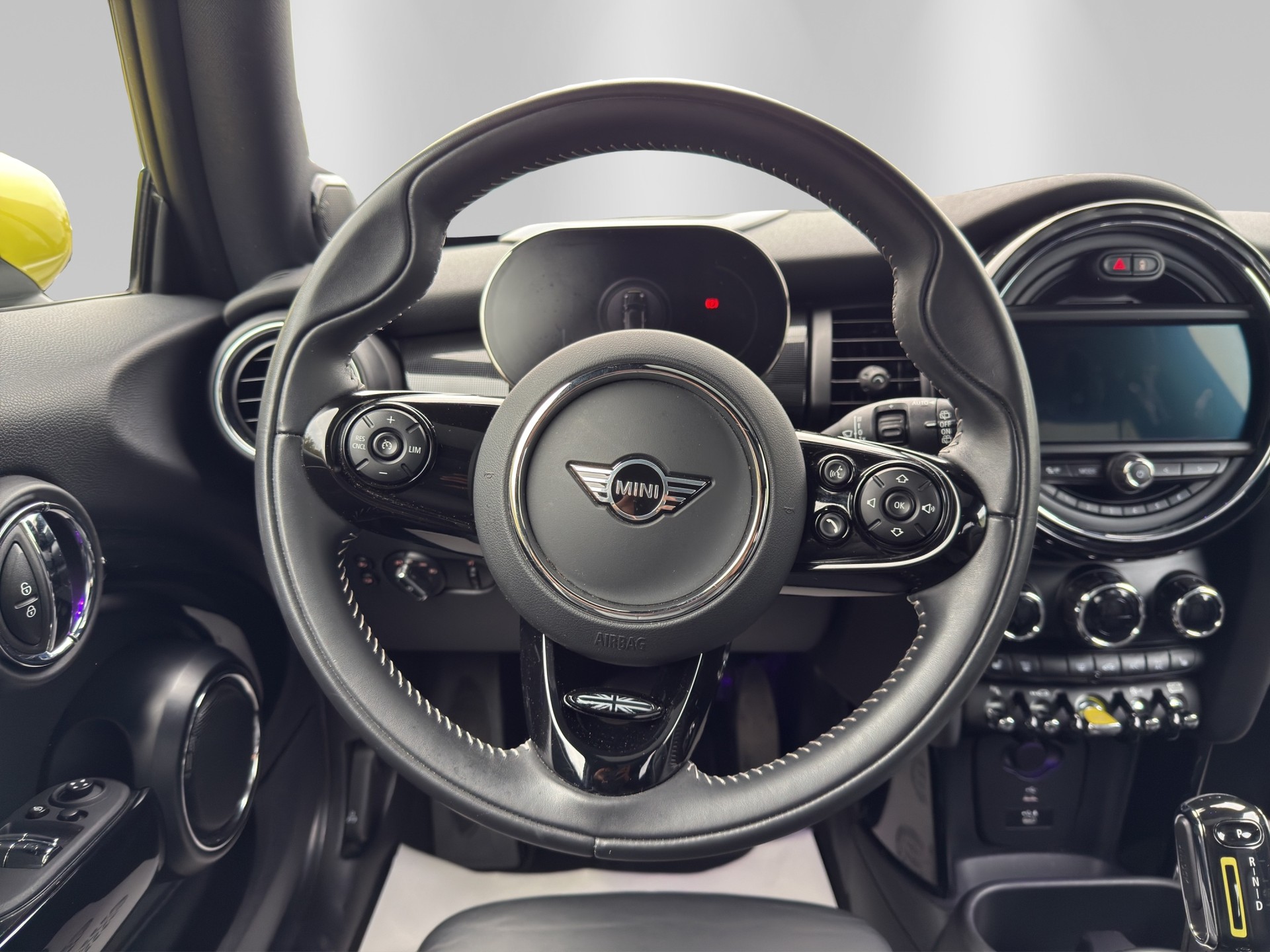 MINI Cooper SE-image-10