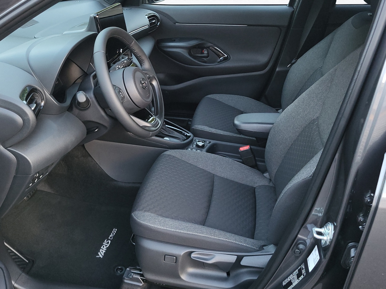 TOYOTA Yaris Cross 1.5 VVT-i HSD Trend AWD-image-12
