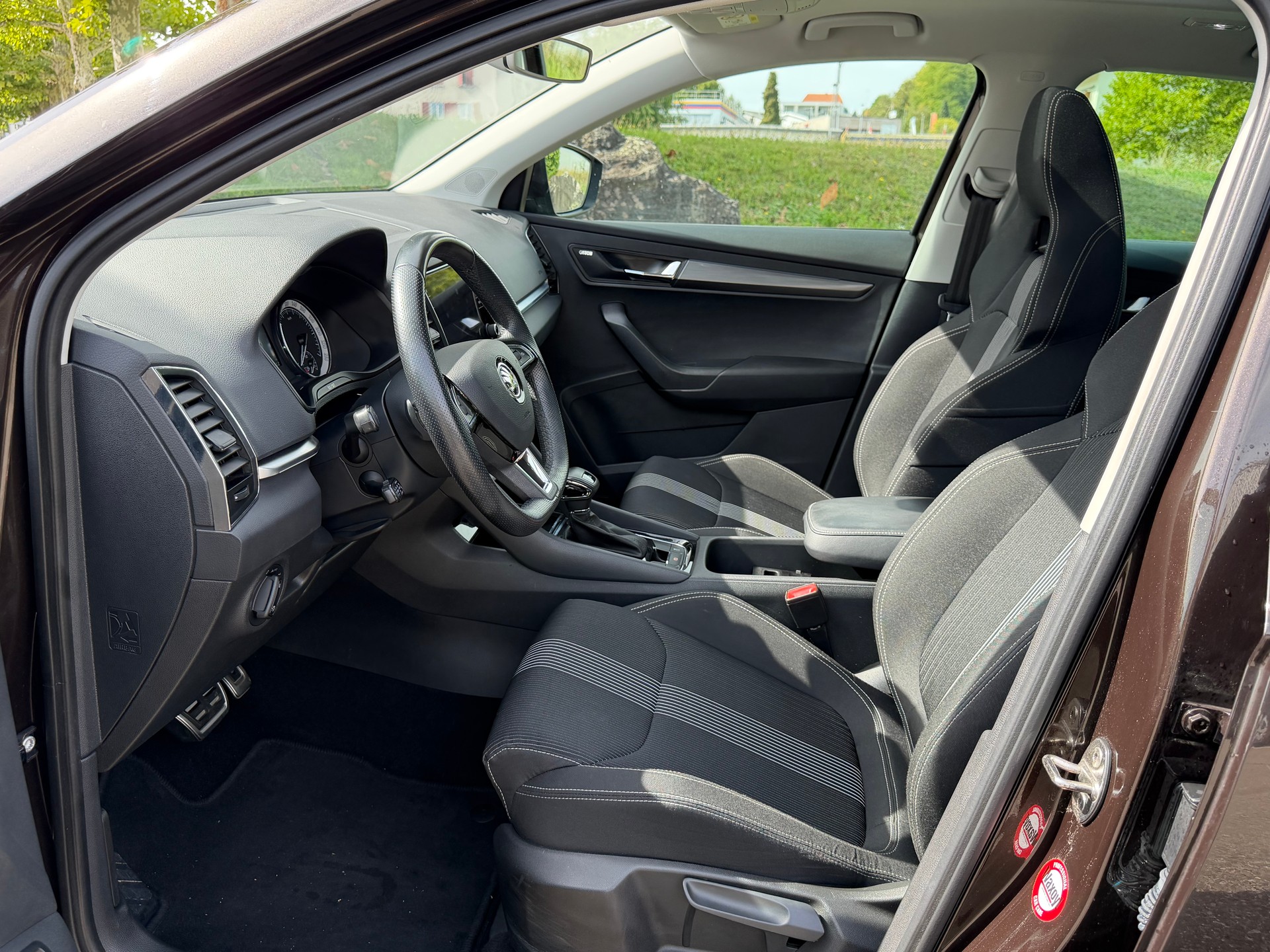 SKODA Karoq 1.5 TSI ACT Ambition DSG-image-8
