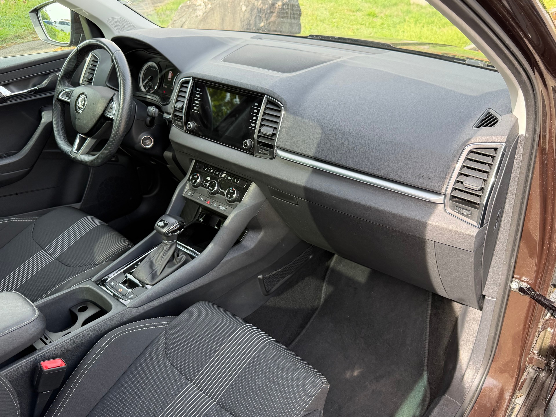 SKODA Karoq 1.5 TSI ACT Ambition DSG-image-7