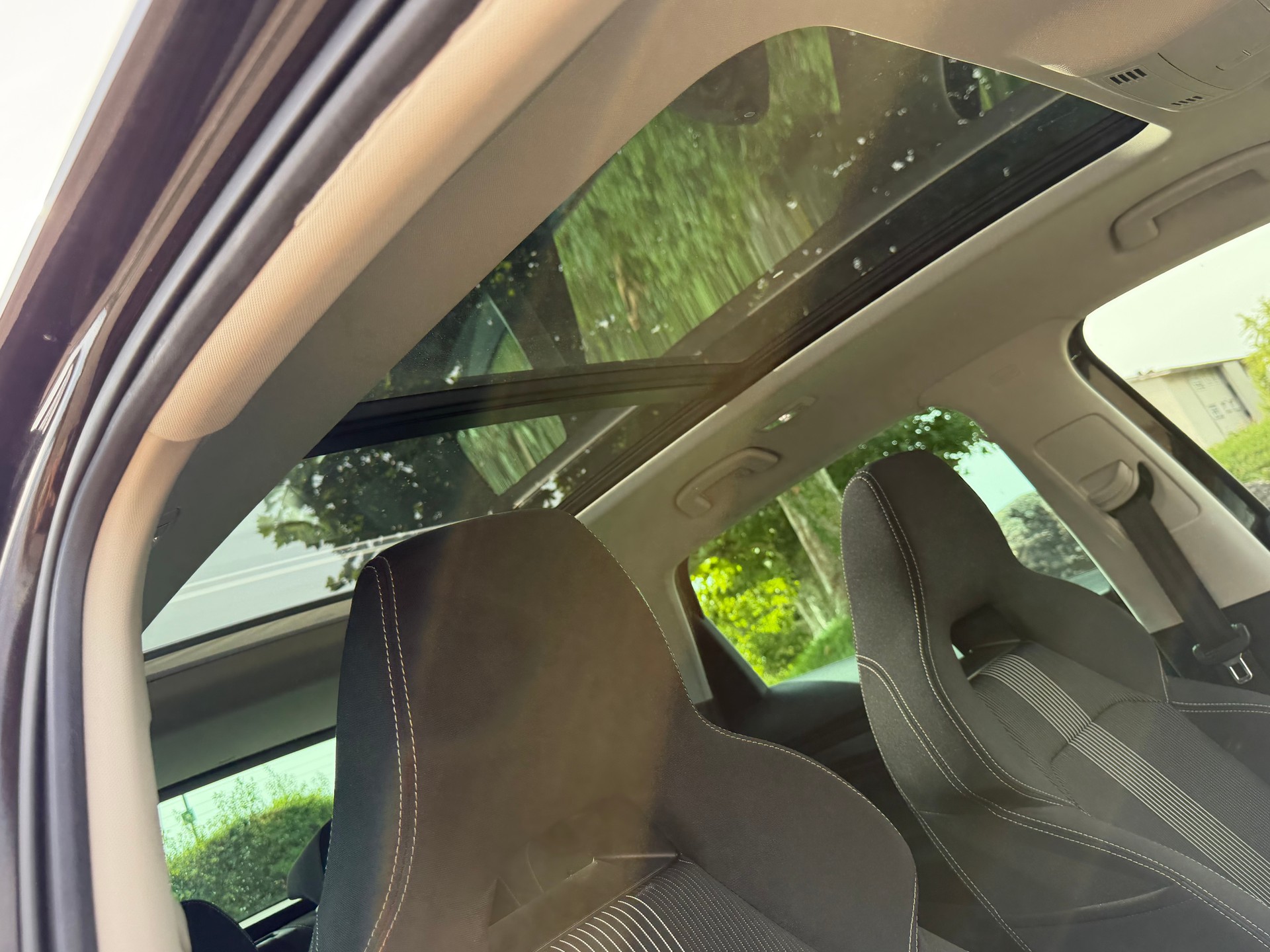SKODA Karoq 1.5 TSI ACT Ambition DSG-image-12