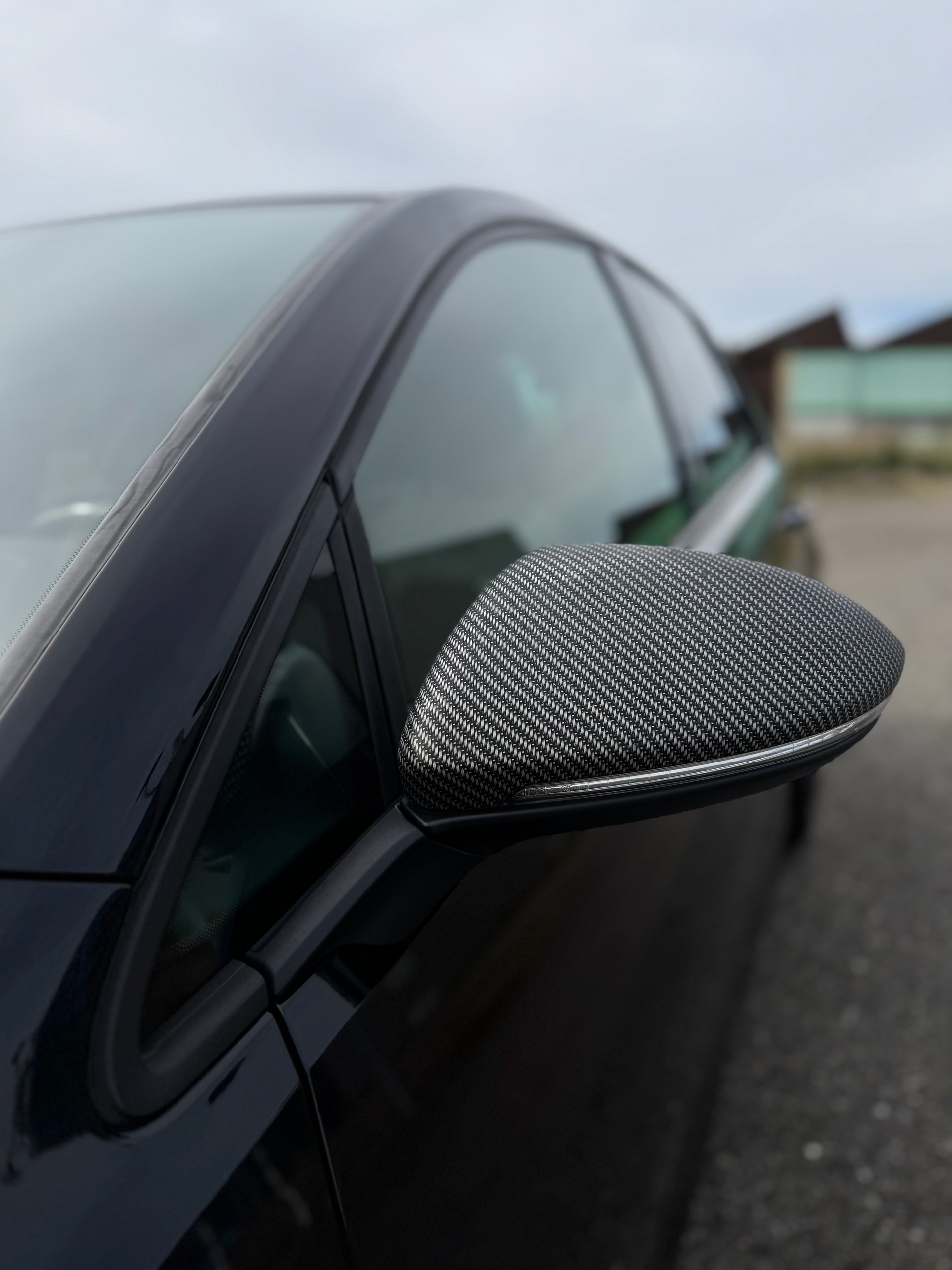 VW Golf 2.0 TSI R 4Motion DSG / ab MFK bei Verkauf-image-24