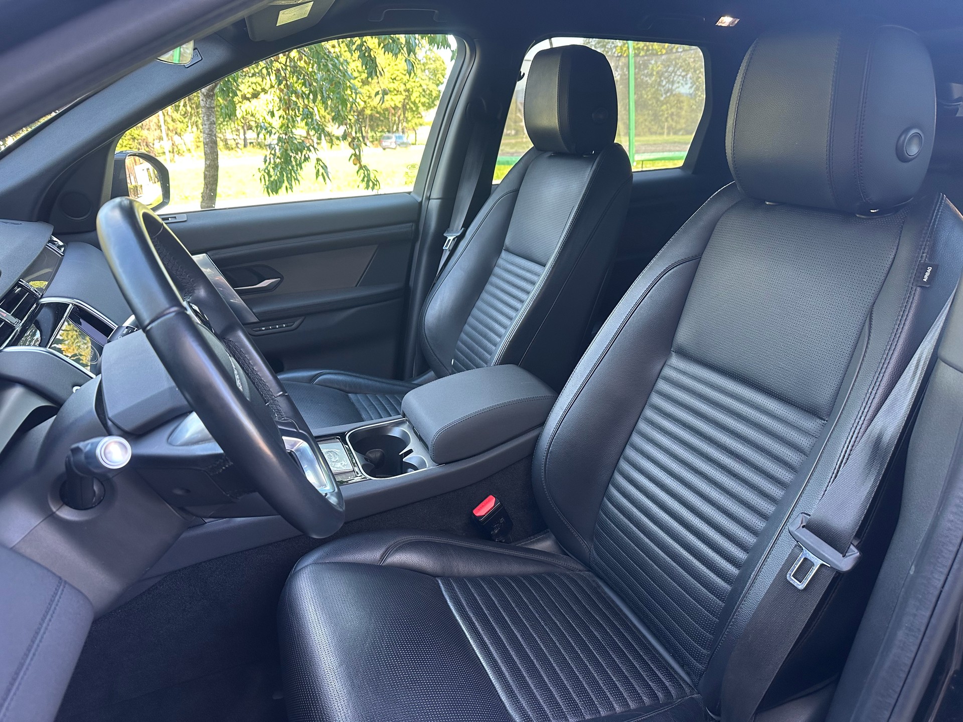 LAND ROVER DISCOVERY SPORT-image-6