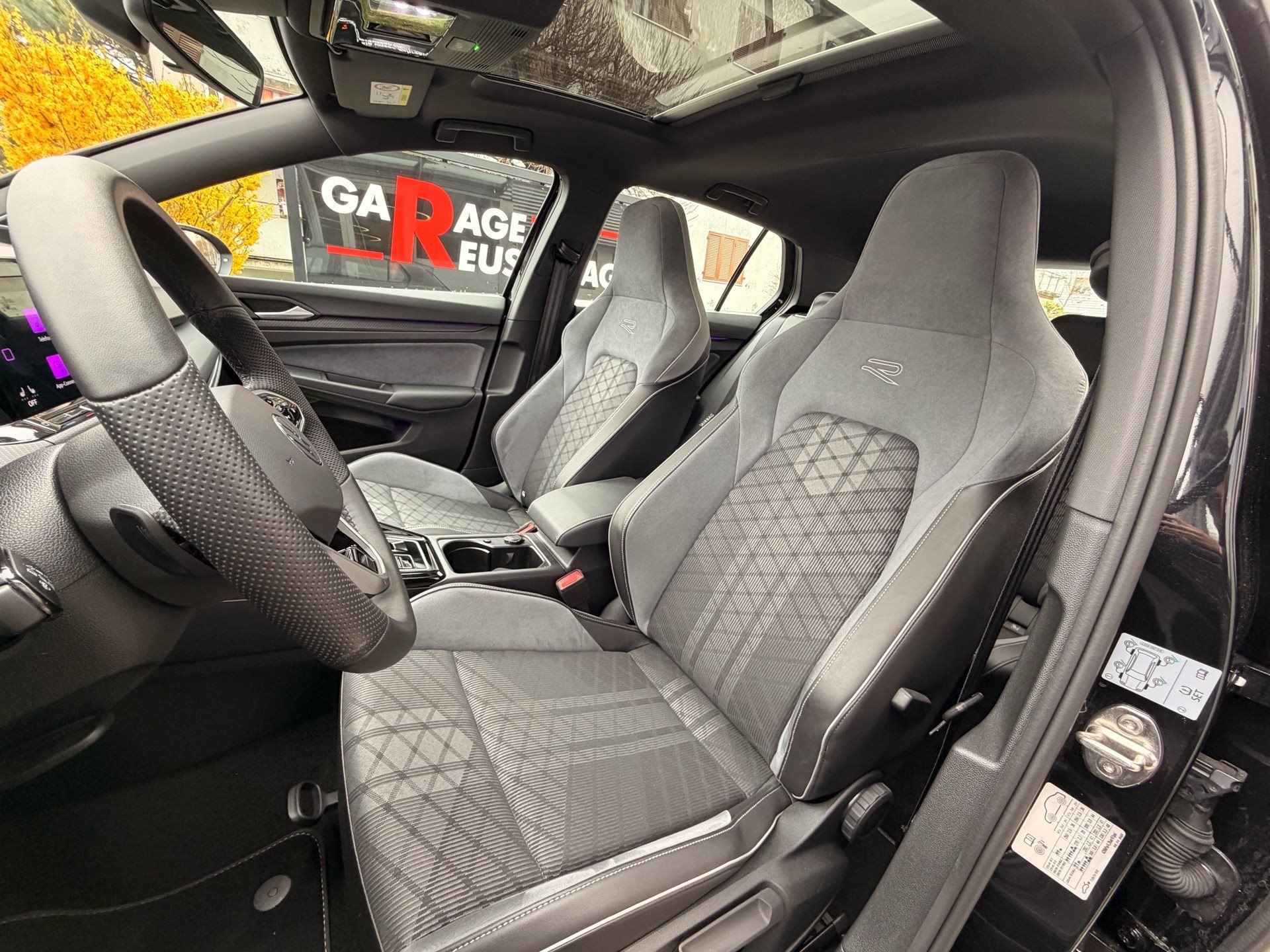 VW Golf 2.0 TSI DSG 4 MOTION R-LINE *** PANORAMAGLASDACH & VIELES MEHR ***-image-7