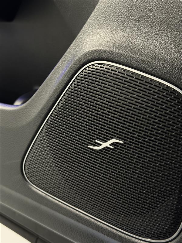 MERCEDES-BENZ CLA 250 e Shooting Brake EQ Hybrid-image-17