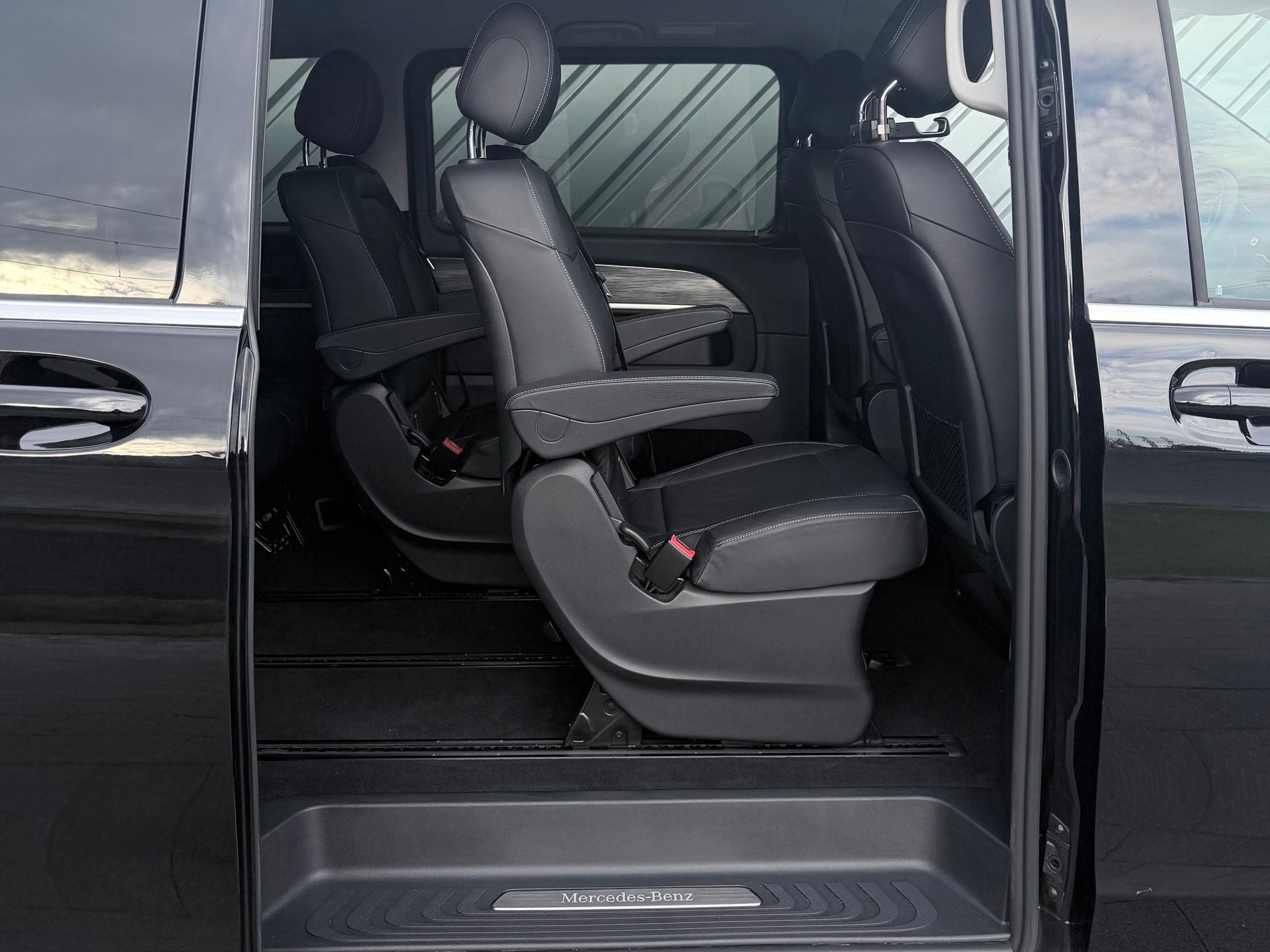 MERCEDES-BENZ V 250 d lang Avantgarde 4Matic G-Tronic-image-12