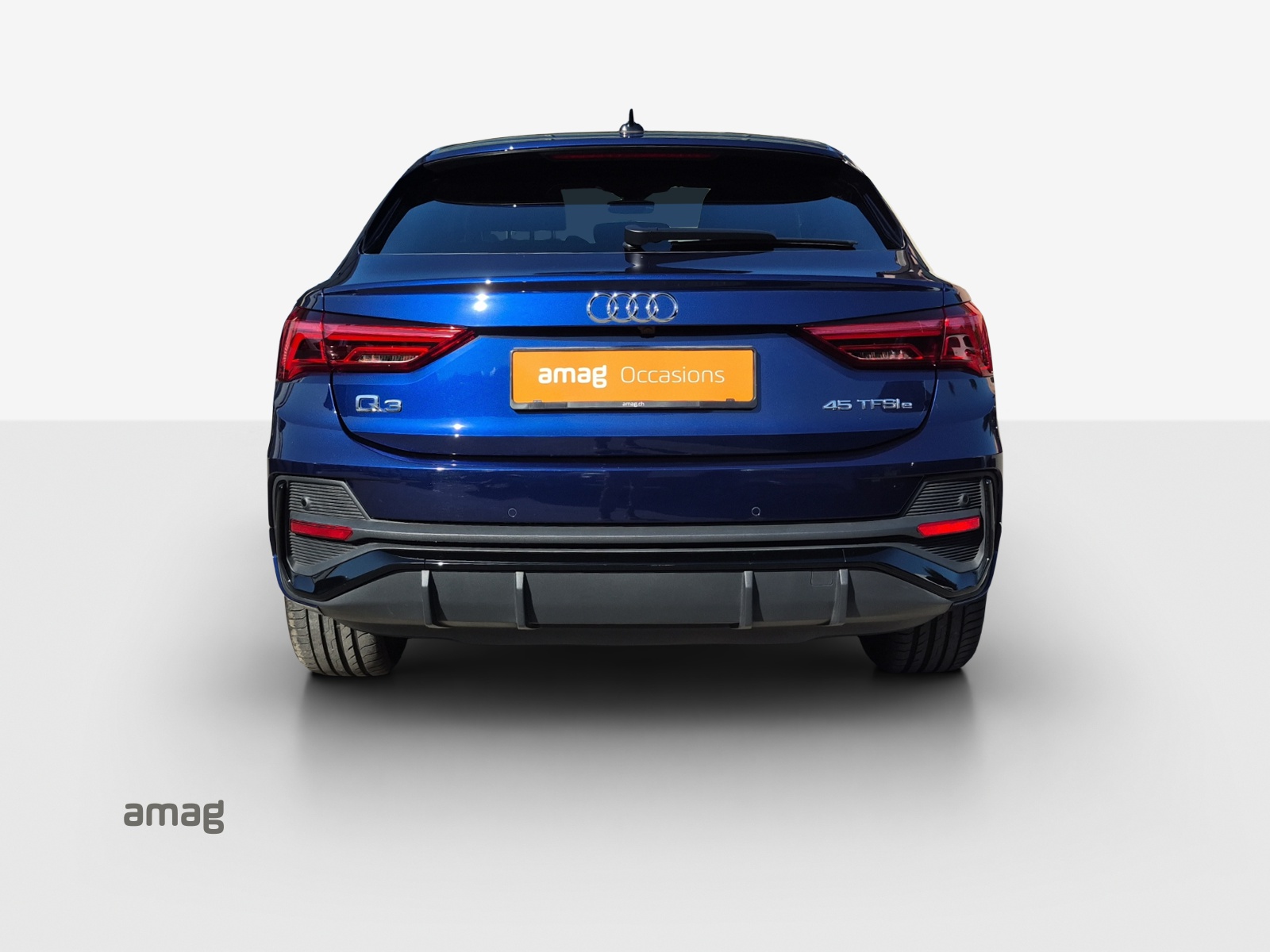 AUDI Q3 Sportback 45 TFSI e S line S-tronic-showroom-element-3