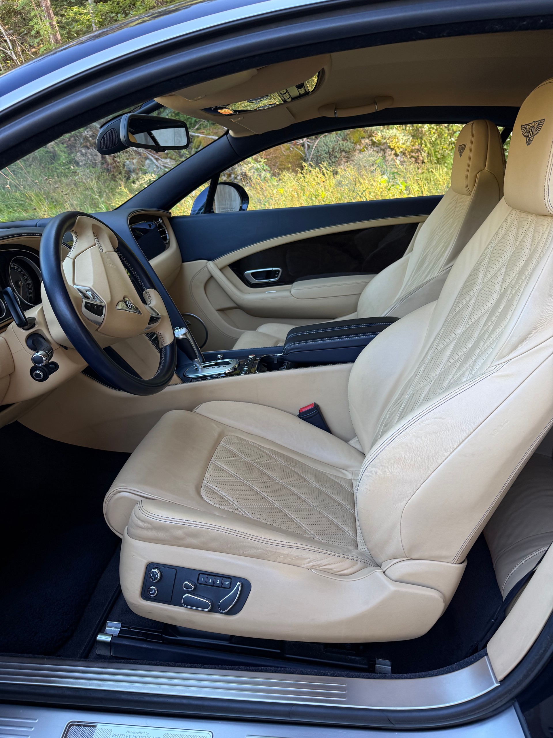 BENTLEY CONTINENTAL GT 6.0 W12-image-9