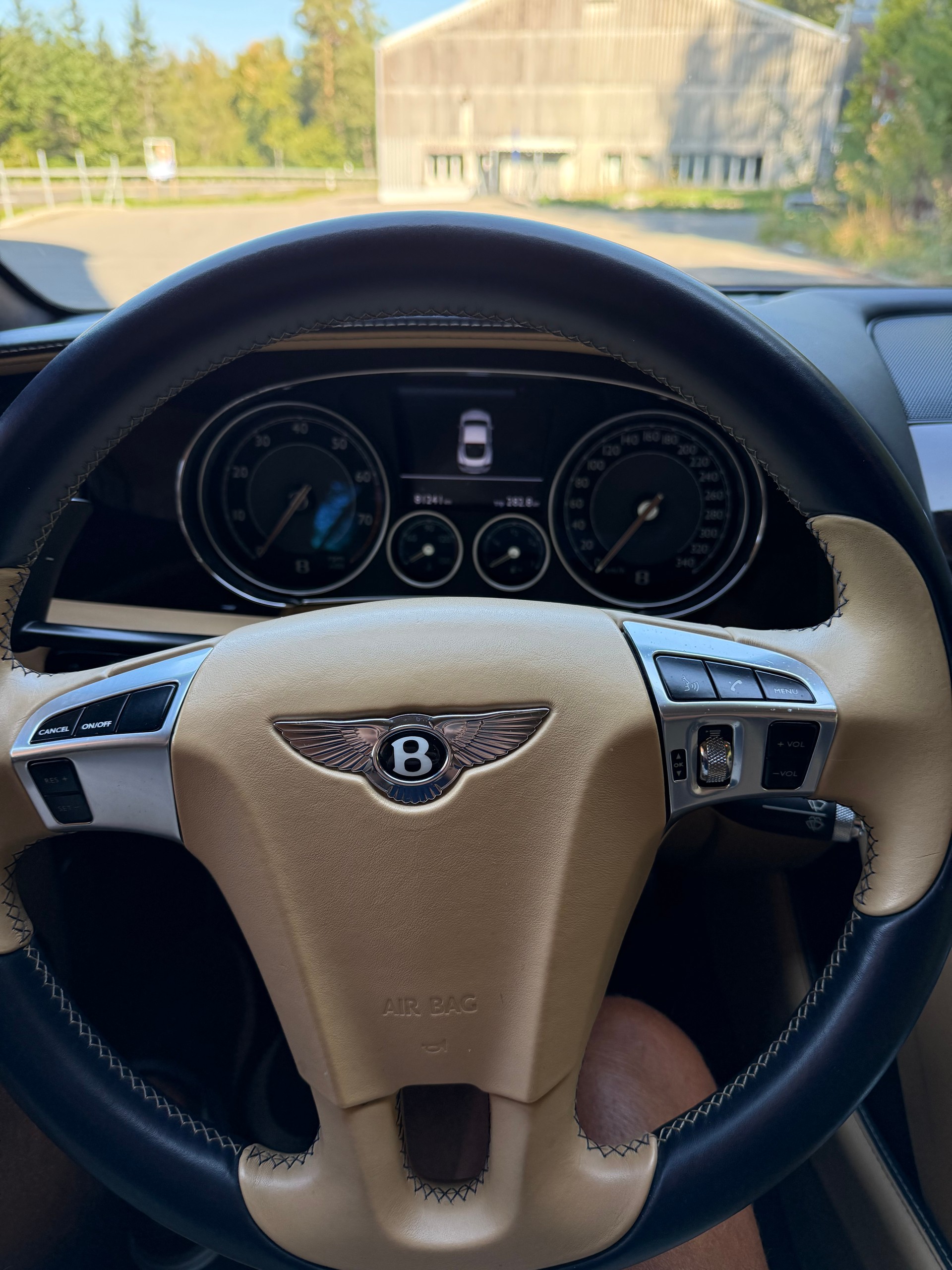 BENTLEY CONTINENTAL GT 6.0 W12-image-7