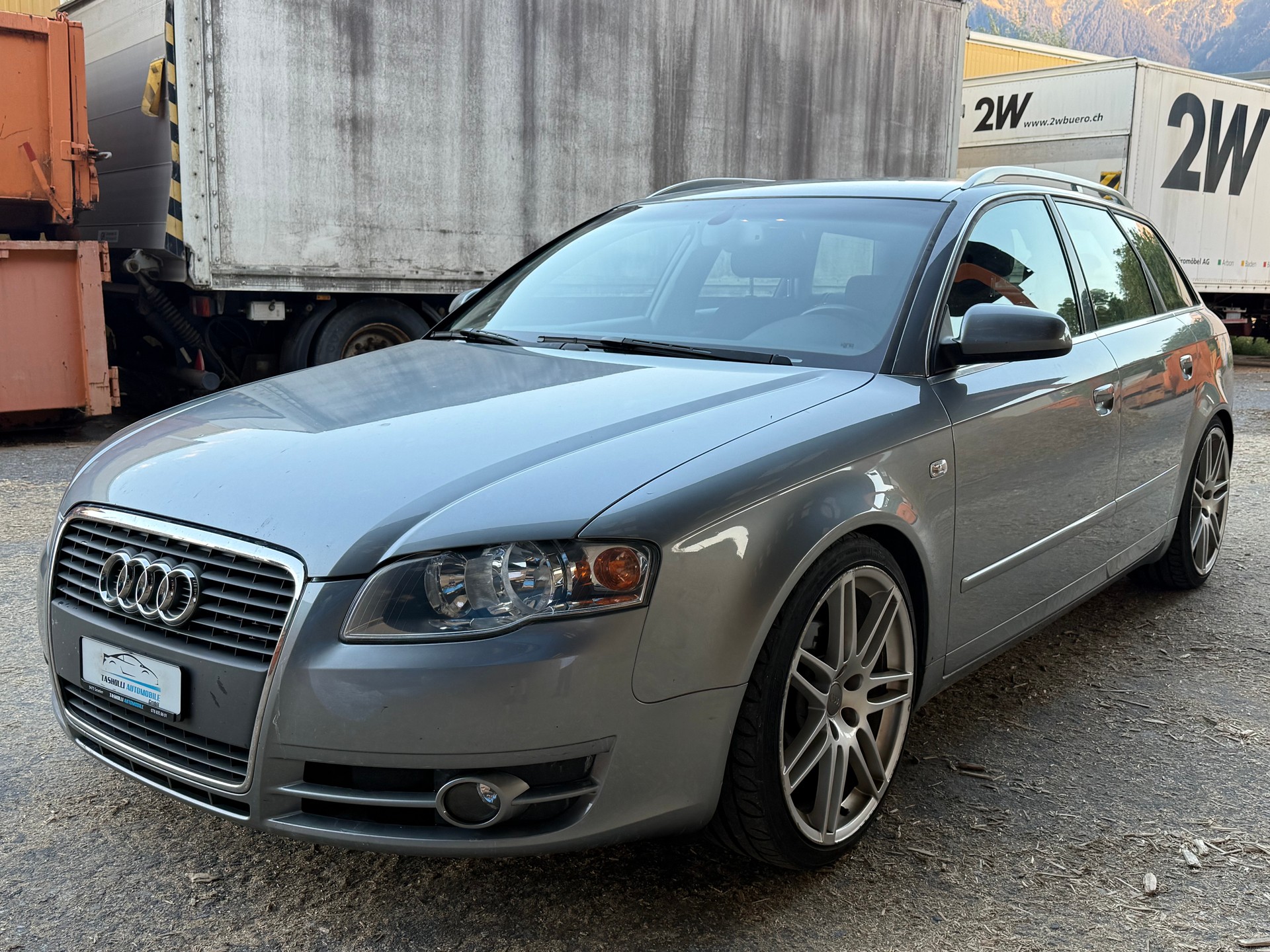 AUDI A4 Avant 2.0 TDI-image-0
