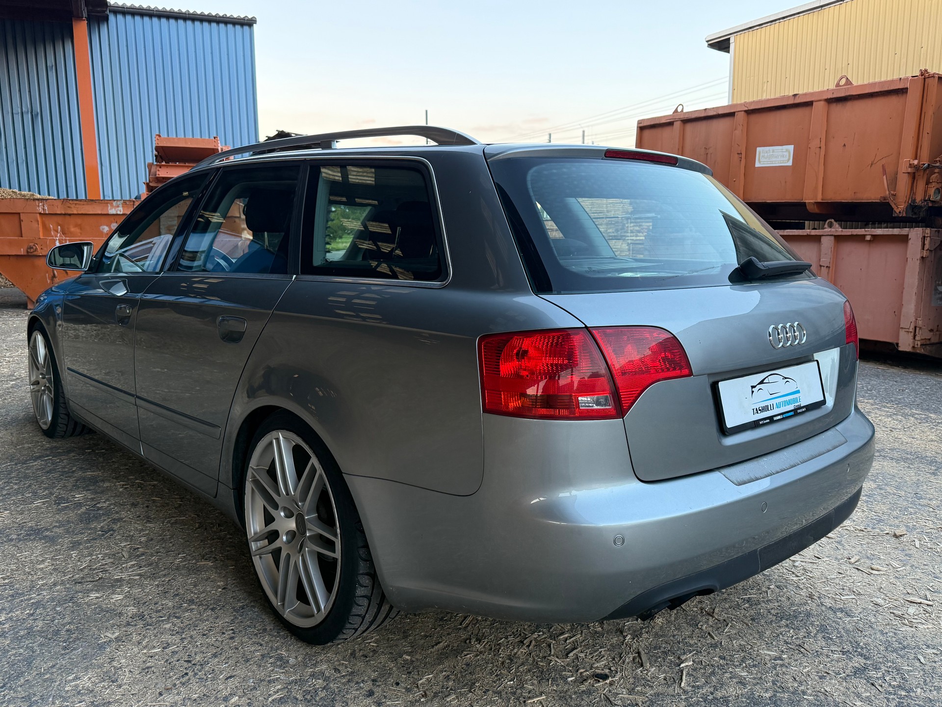 AUDI A4 Avant 2.0 TDI-image-2