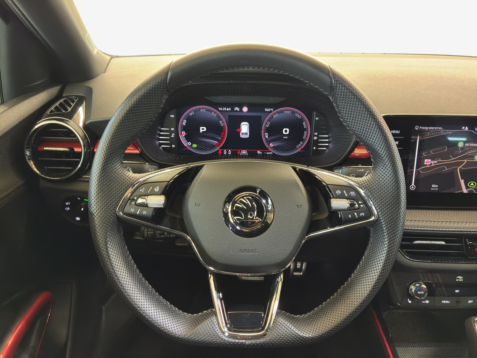 SKODA Fabia 1.0 TSI Monte Carlo DSG-image-9