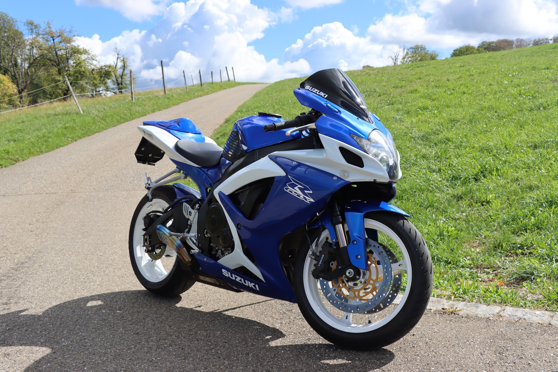 SUZUKI GSX-R 750 K6
