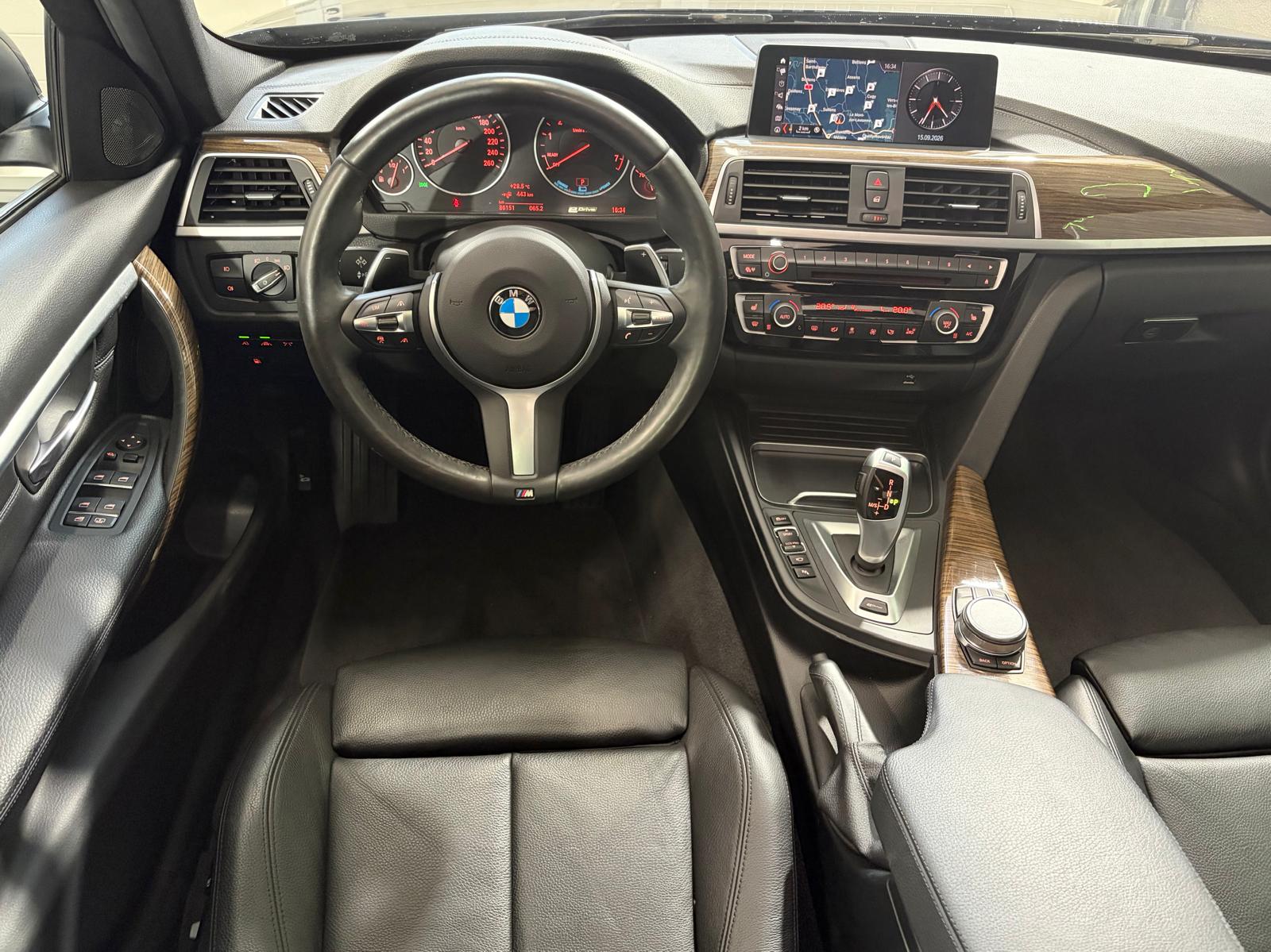 BMW 330e iPerformance Luxury Line Steptronic - Toit ouvrant - Caméra de recul - Régulateur de vitesse-image-18