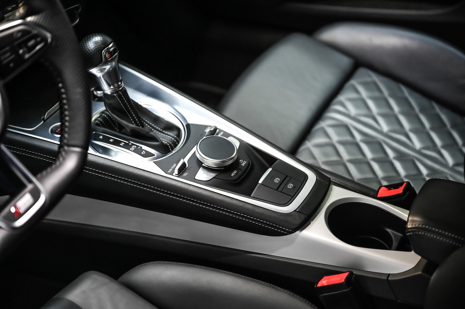 AUDI TT Coupé 2.0 TFSI quattro S-Tronic-image-22