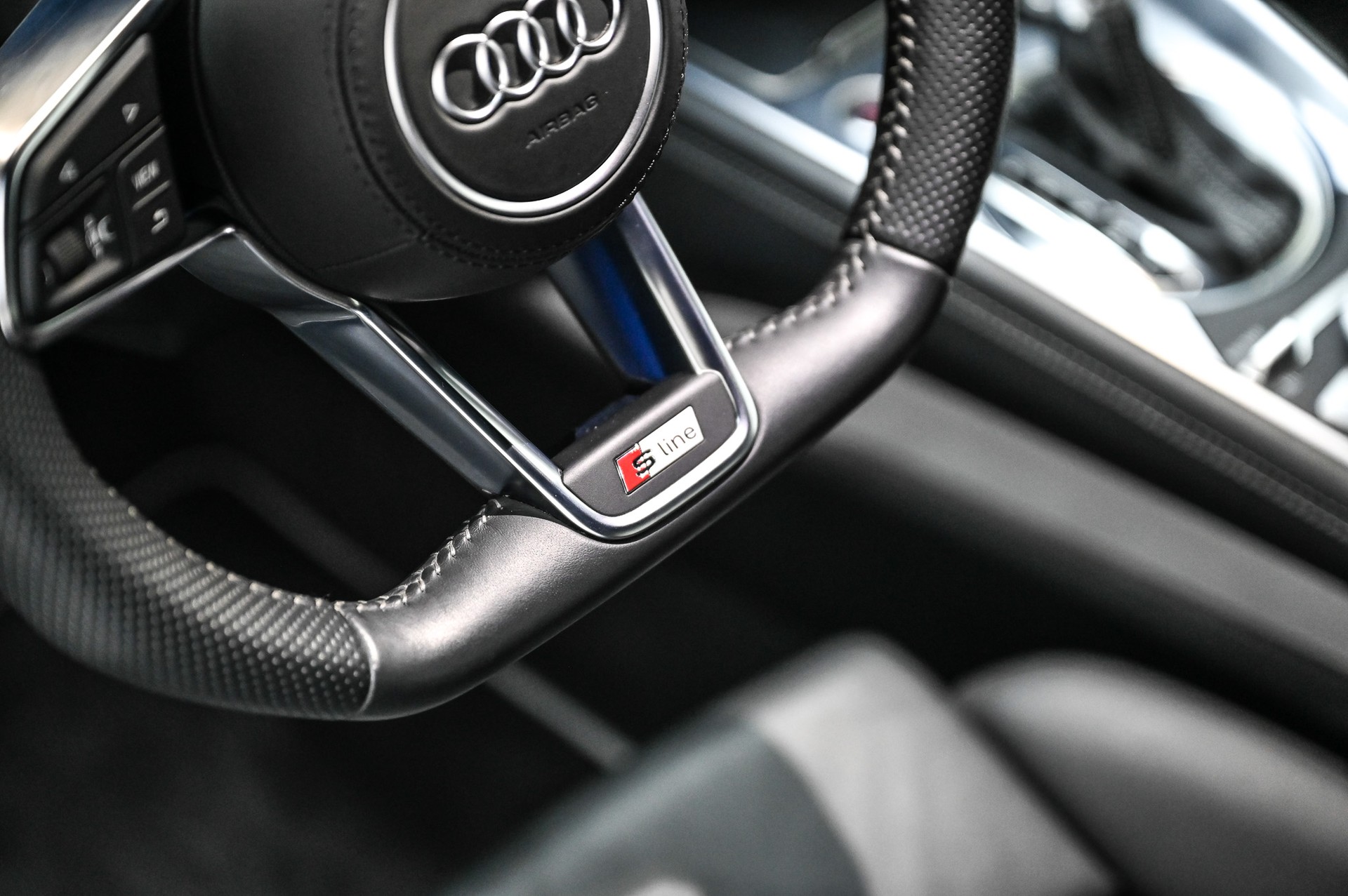 AUDI TT Coupé 2.0 TFSI quattro S-Tronic-image-26