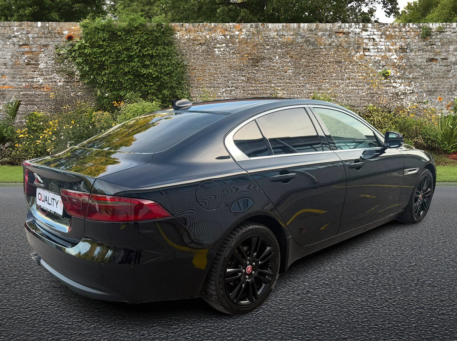 JAGUAR XE 20d Prestige Automat-image-4