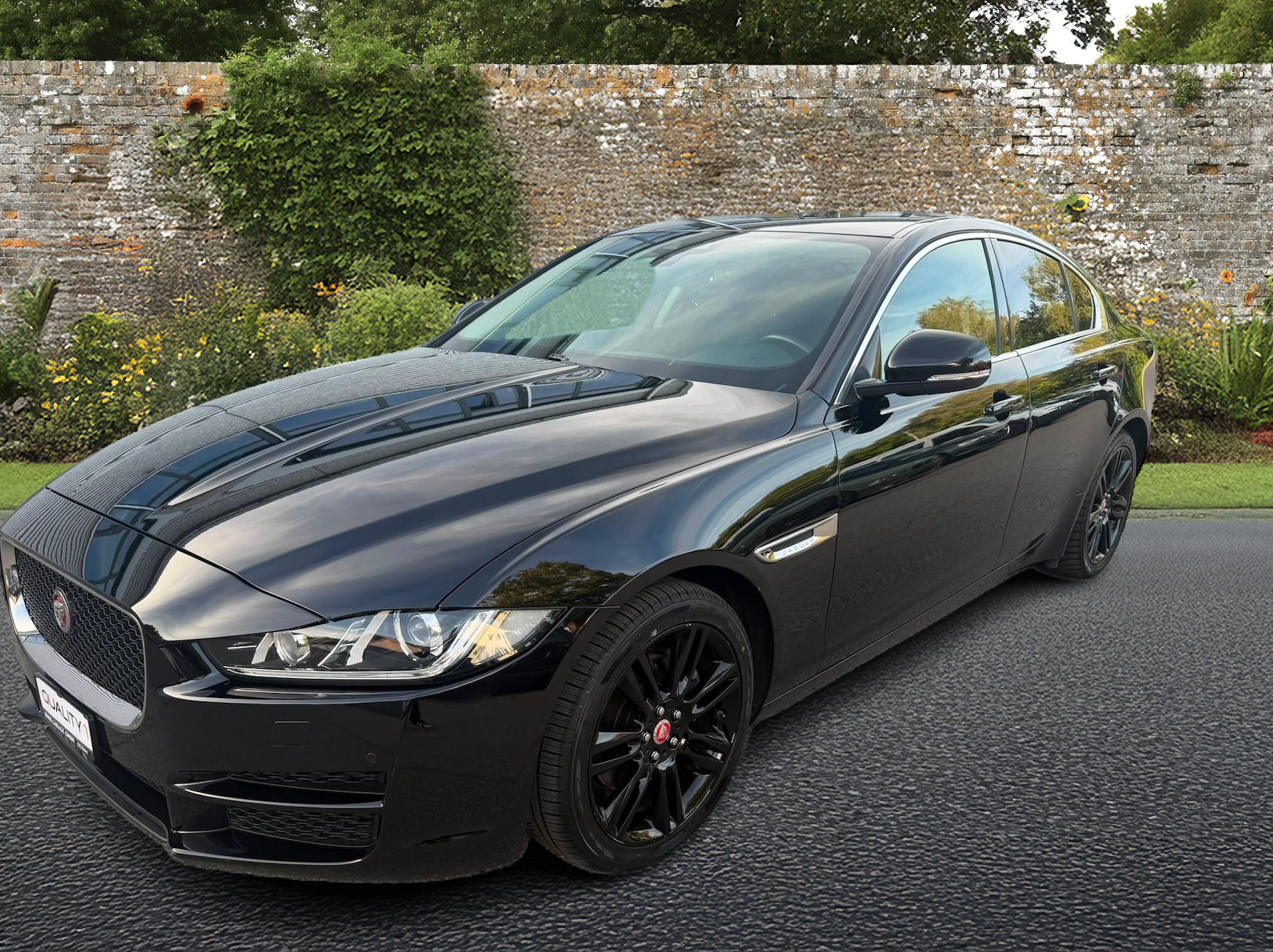 JAGUAR XE 20d Prestige Automat-image-0