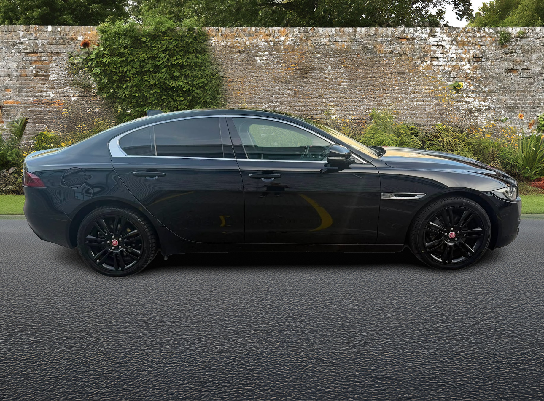 JAGUAR XE 20d Prestige Automat-image-5