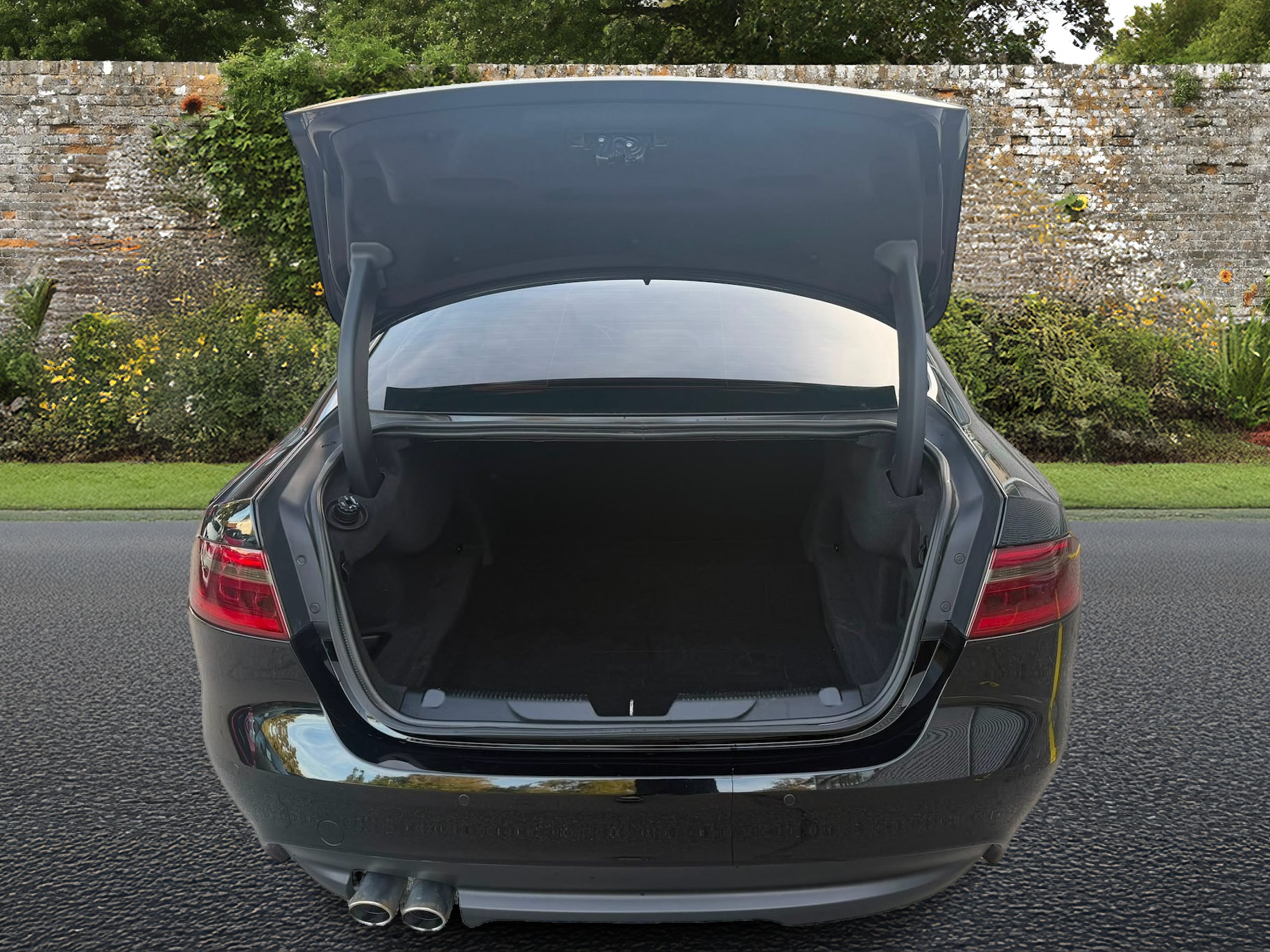 JAGUAR XE 20d Prestige Automat-image-15
