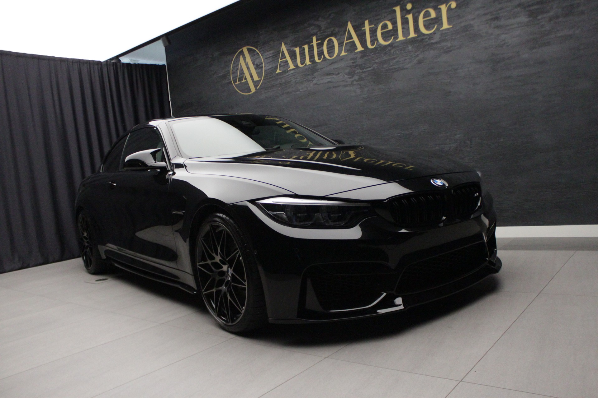 BMW M4 Cabriolet Drivelogic M Competition-image-0