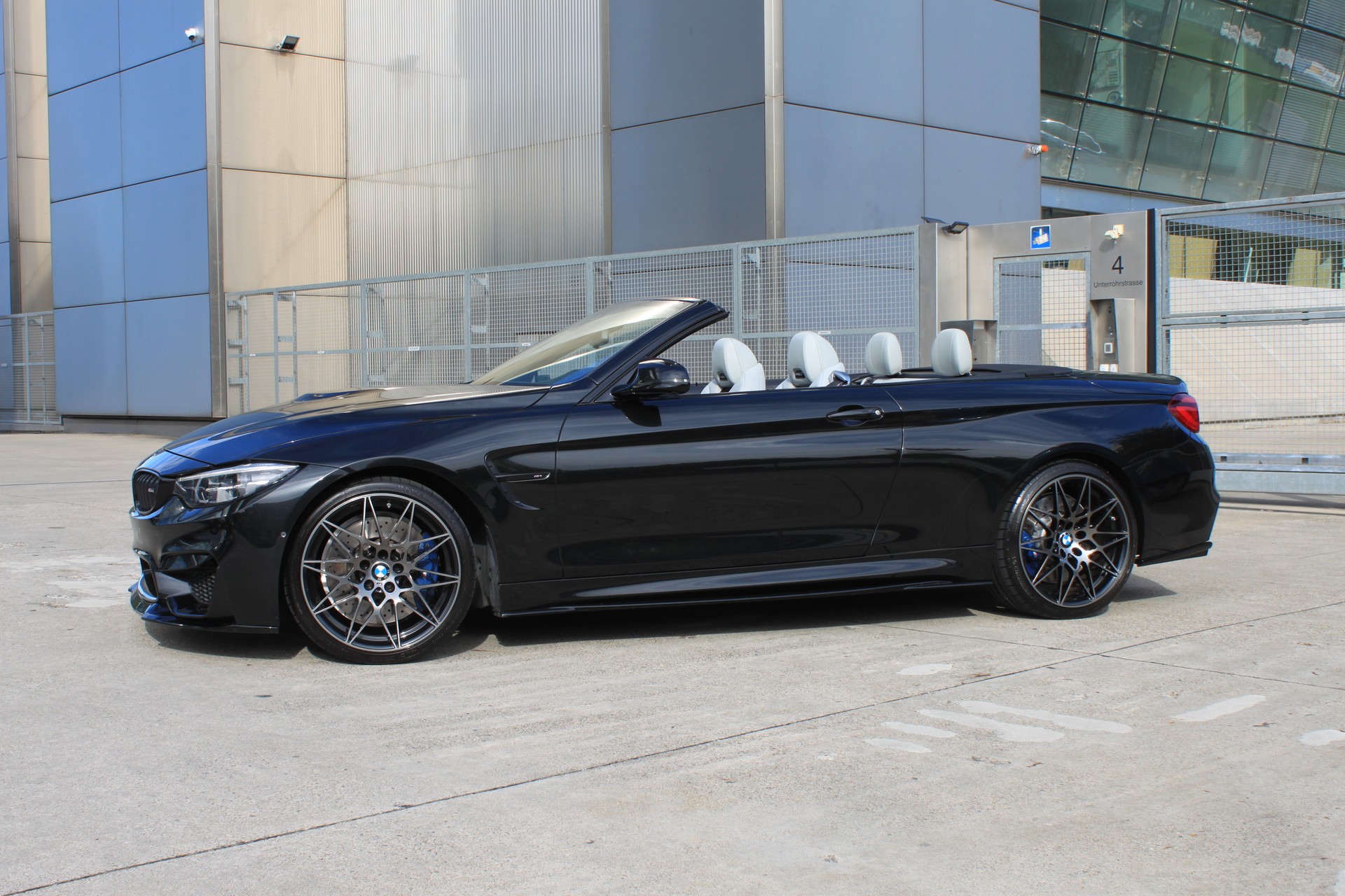 BMW M4 Cabriolet Drivelogic M Competition-image-8