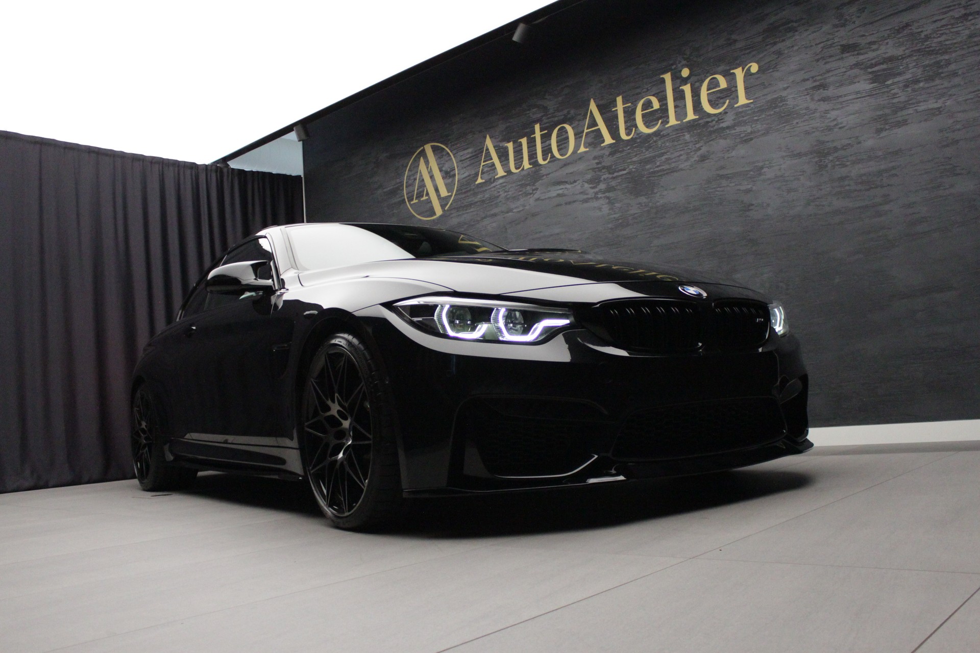 BMW M4 Cabriolet Drivelogic M Competition-image-4