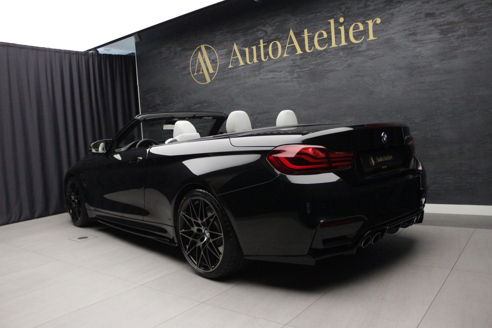 BMW M4 Cabriolet Drivelogic M Competition-image-11
