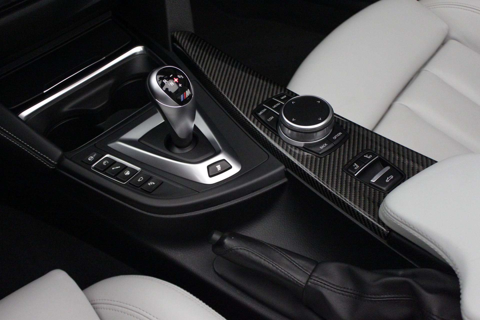BMW M4 Cabriolet Drivelogic M Competition-image-22