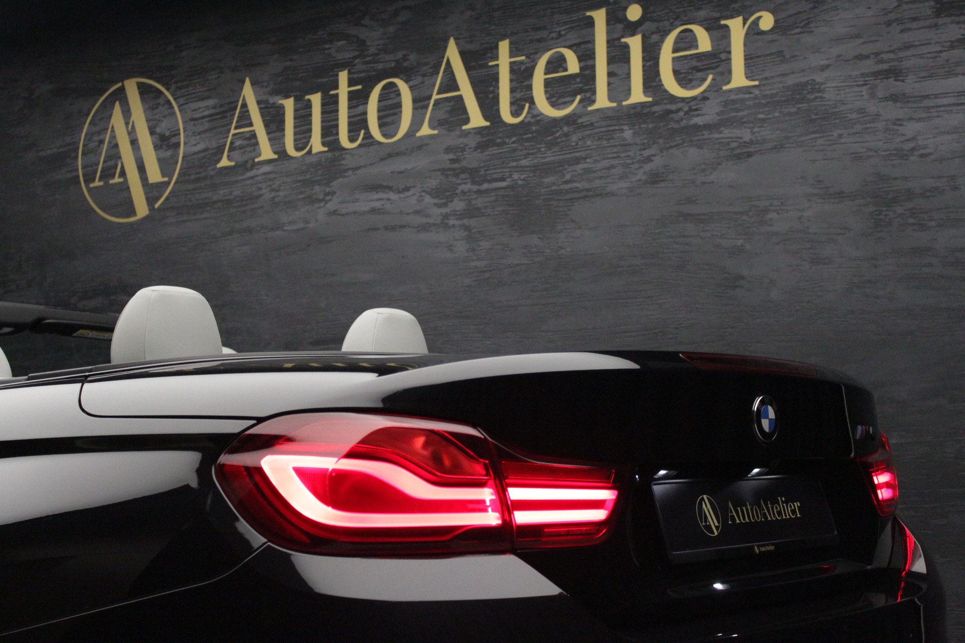 BMW M4 Cabriolet Drivelogic M Competition-image-13