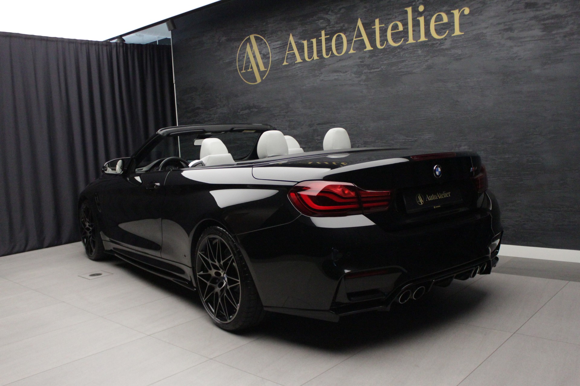 BMW M4 Cabriolet Drivelogic M Competition-image-10